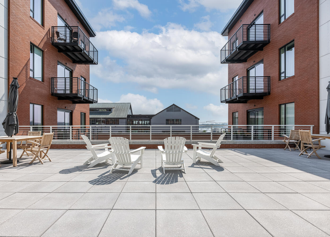 383 Commercial Street, 701