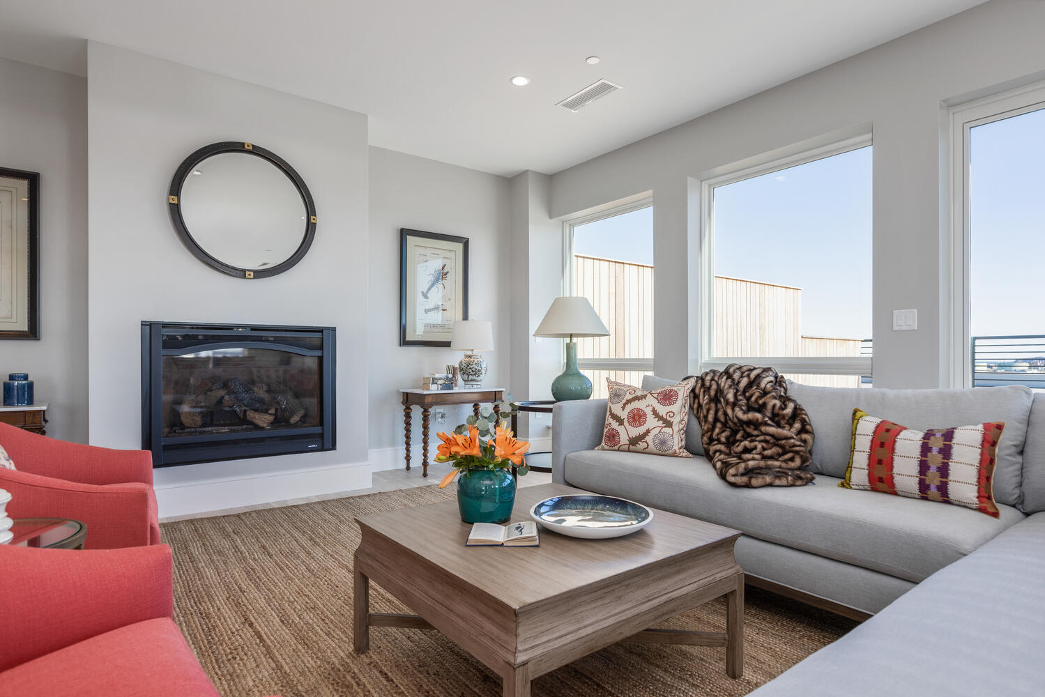 383 Commercial Street, 701