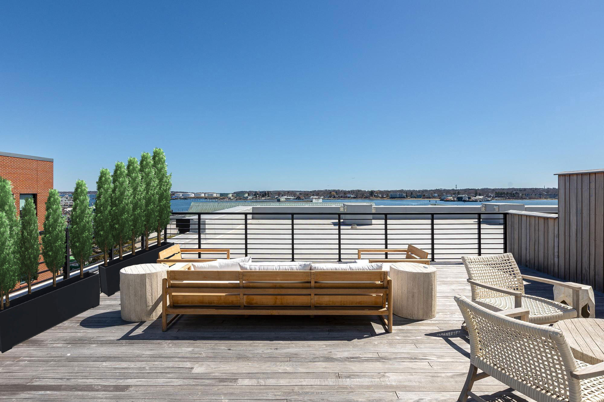 383 Commercial Street, 600