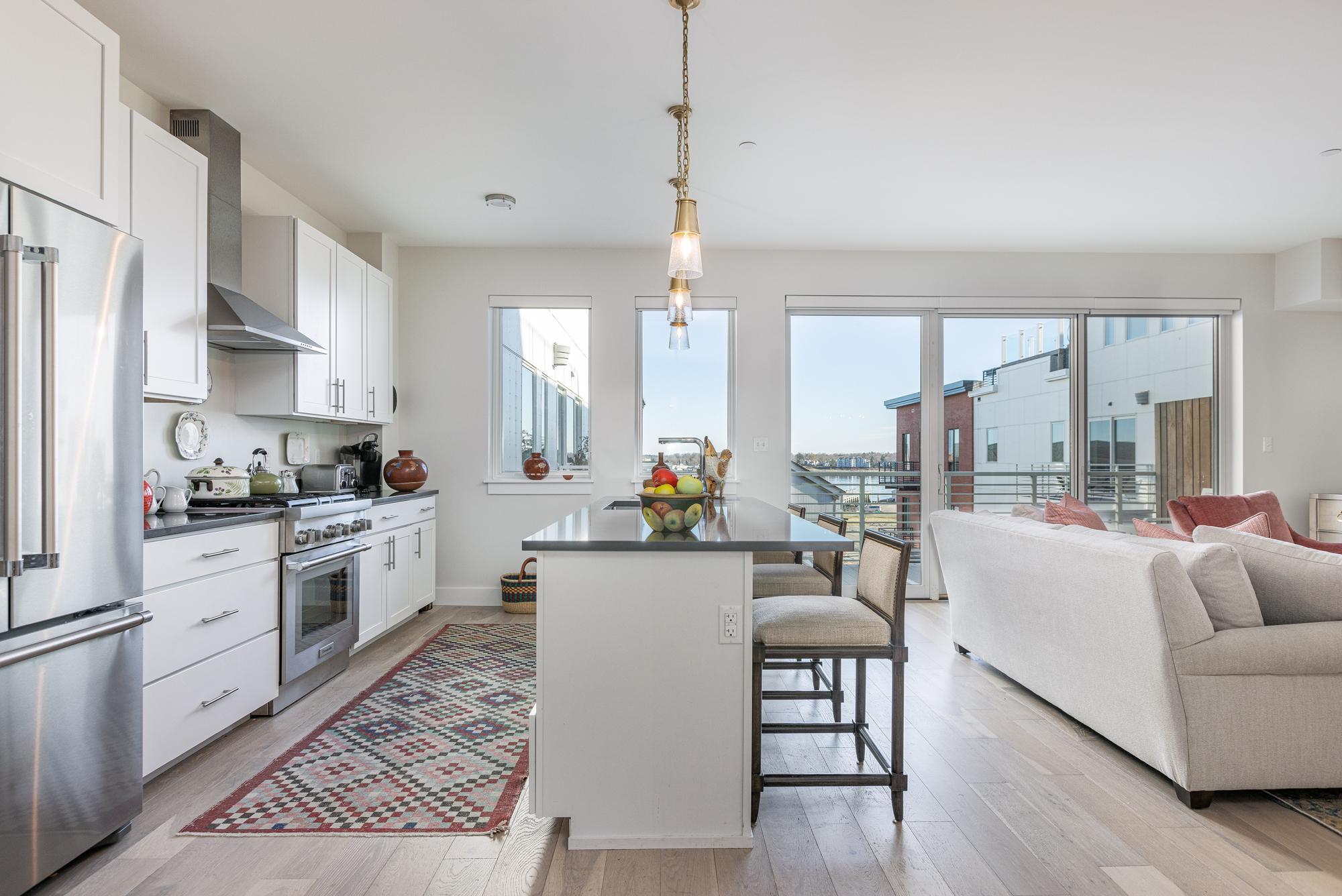 383 Commercial Street, 507