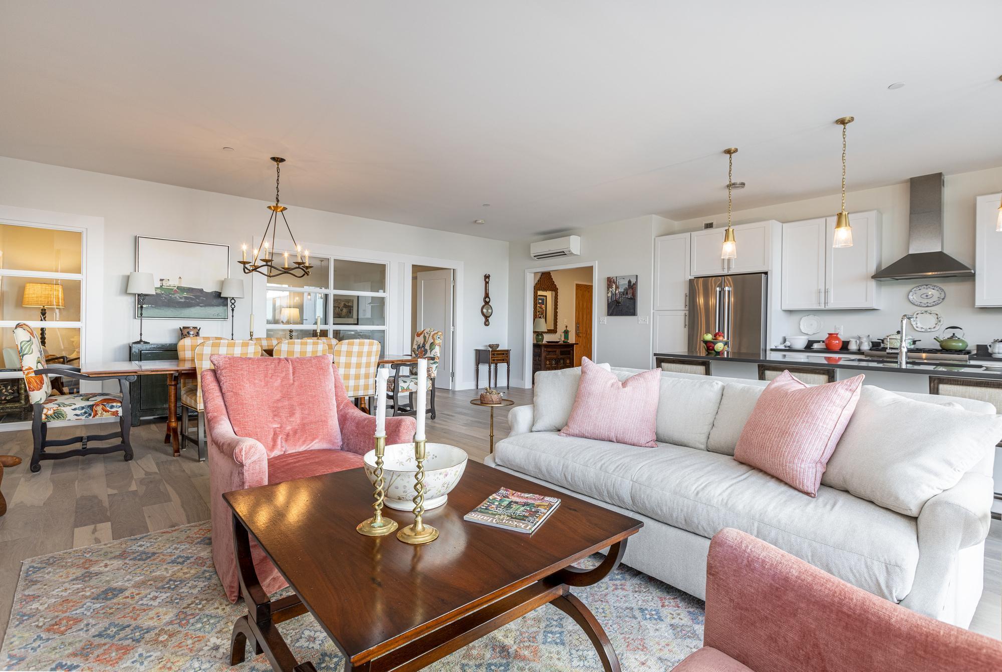 383 Commercial Street, 507