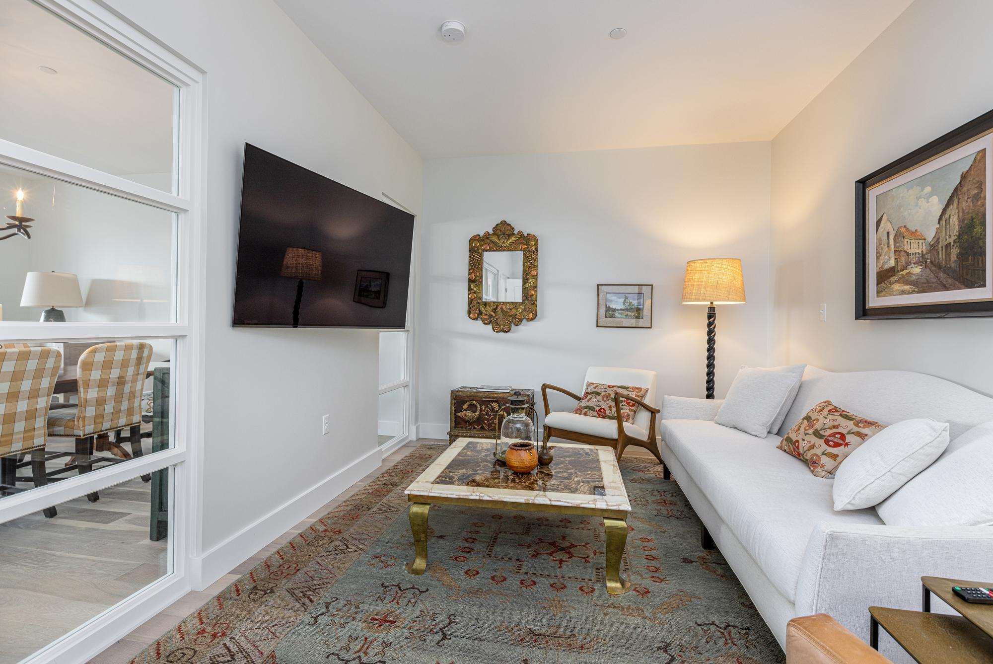 383 Commercial Street, 507