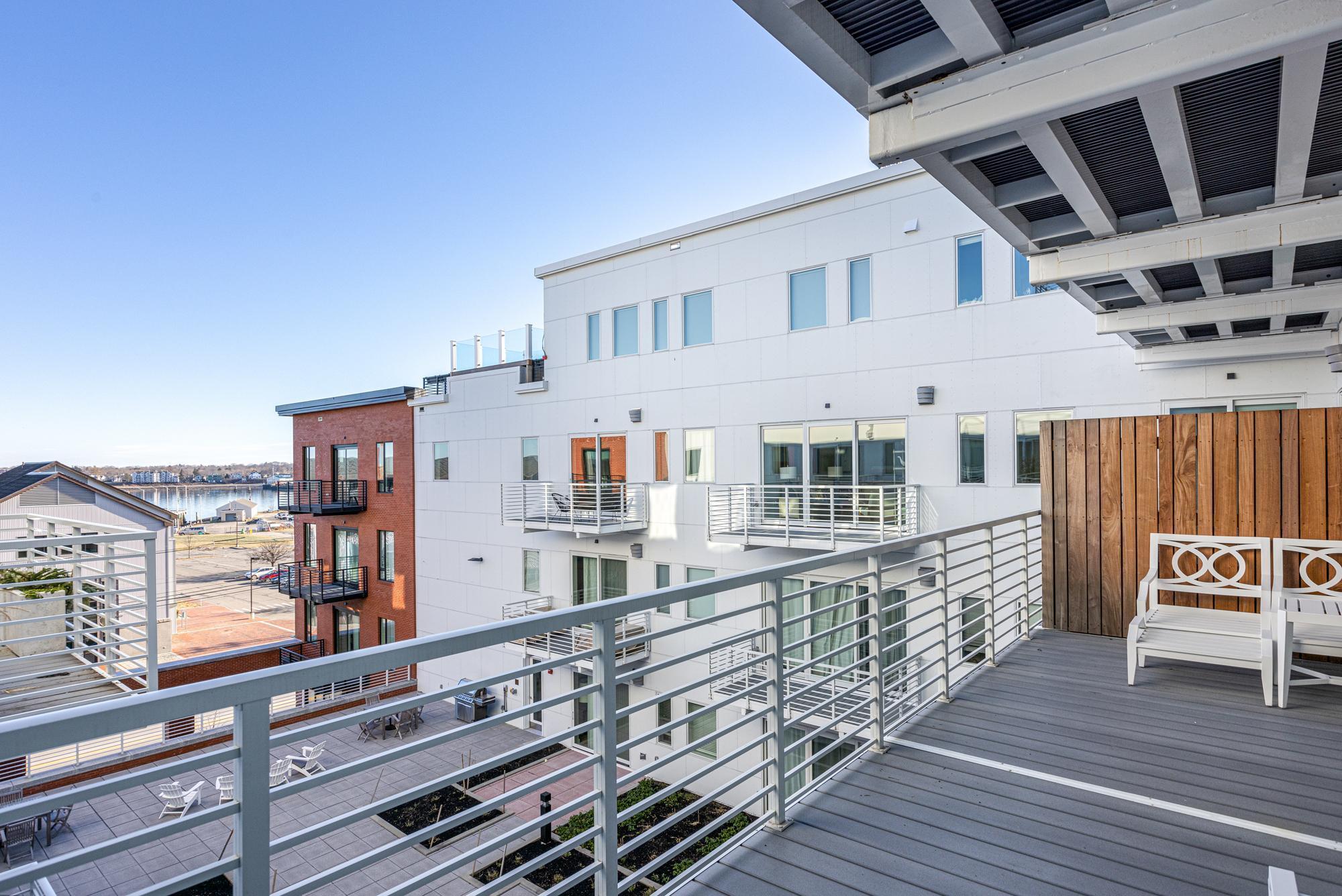 383 Commercial Street, 507