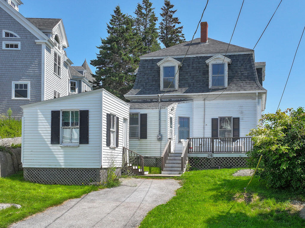 24 Seabreeze Avenue