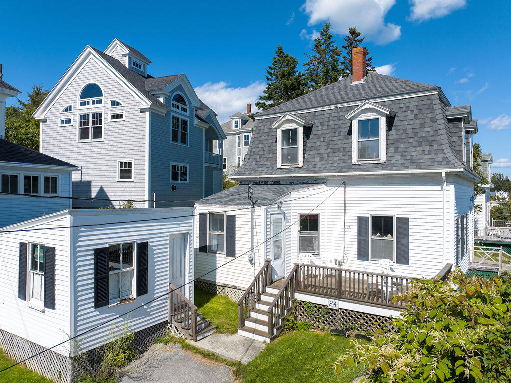 24 Seabreeze Avenue