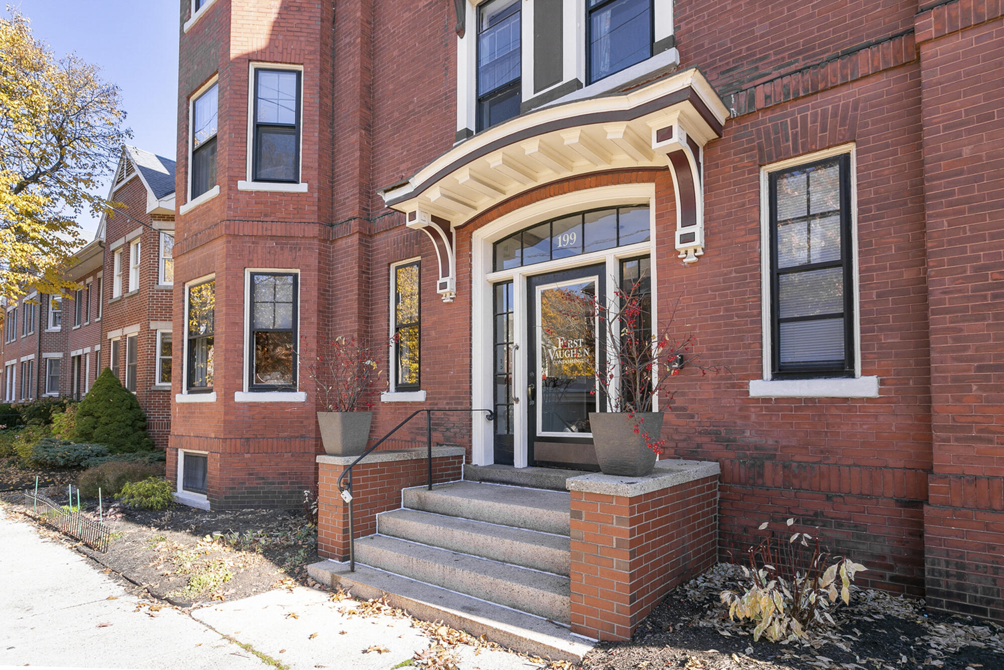 199 Vaughan Street, 3
