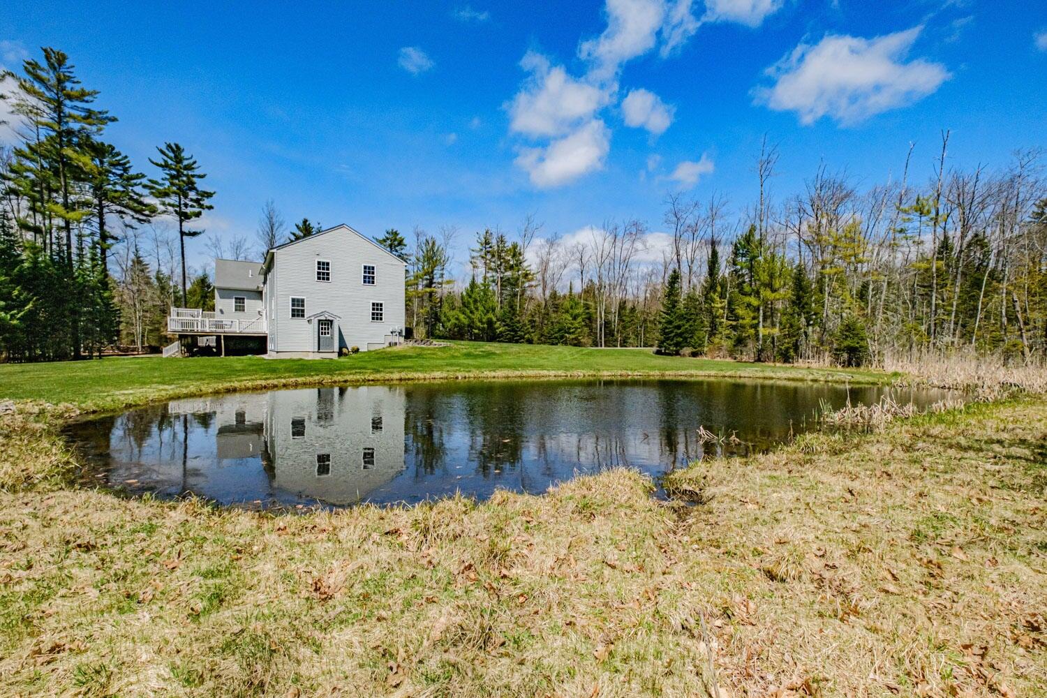 40 Stonewall Way