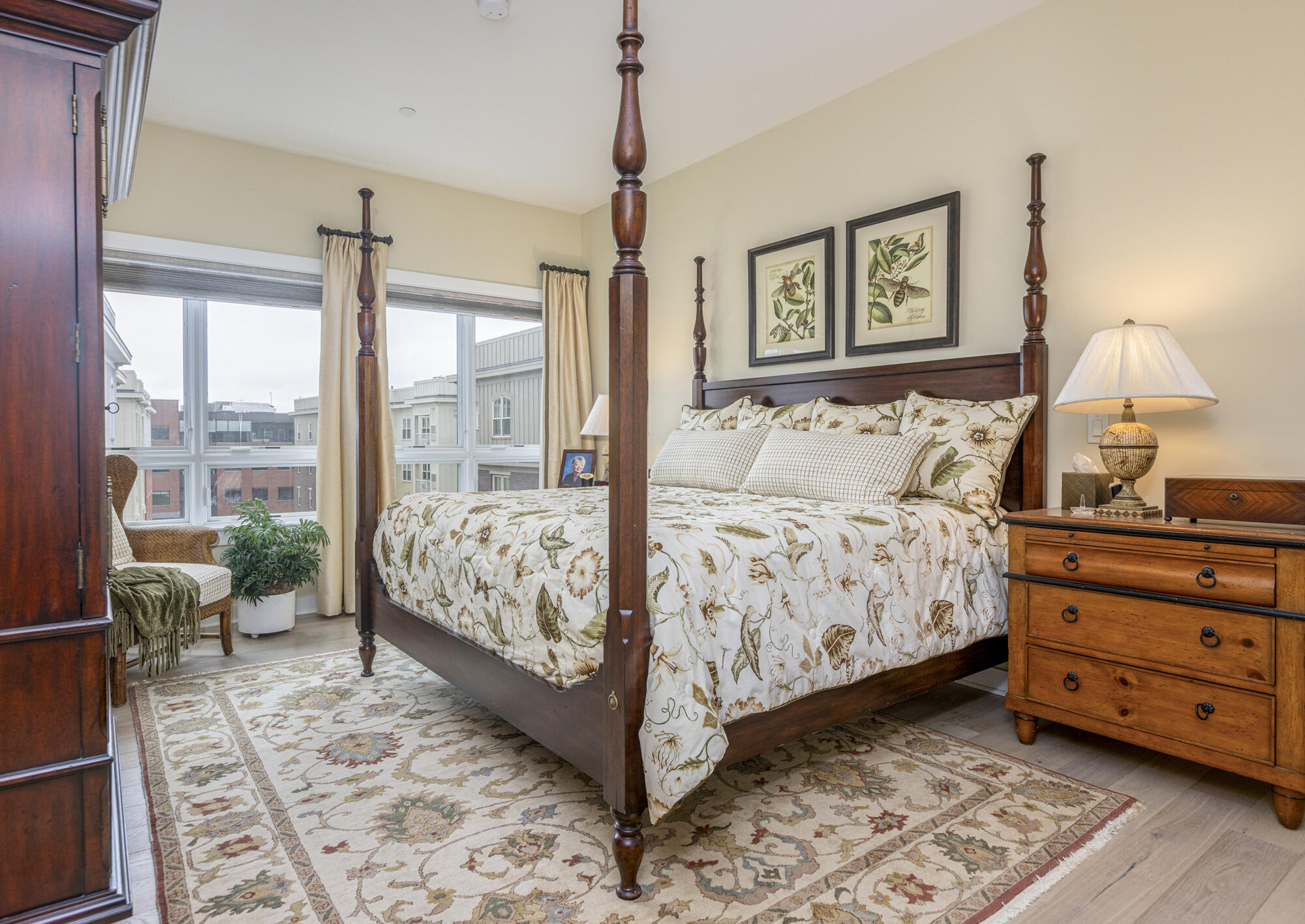 113 Newbury Street, 402