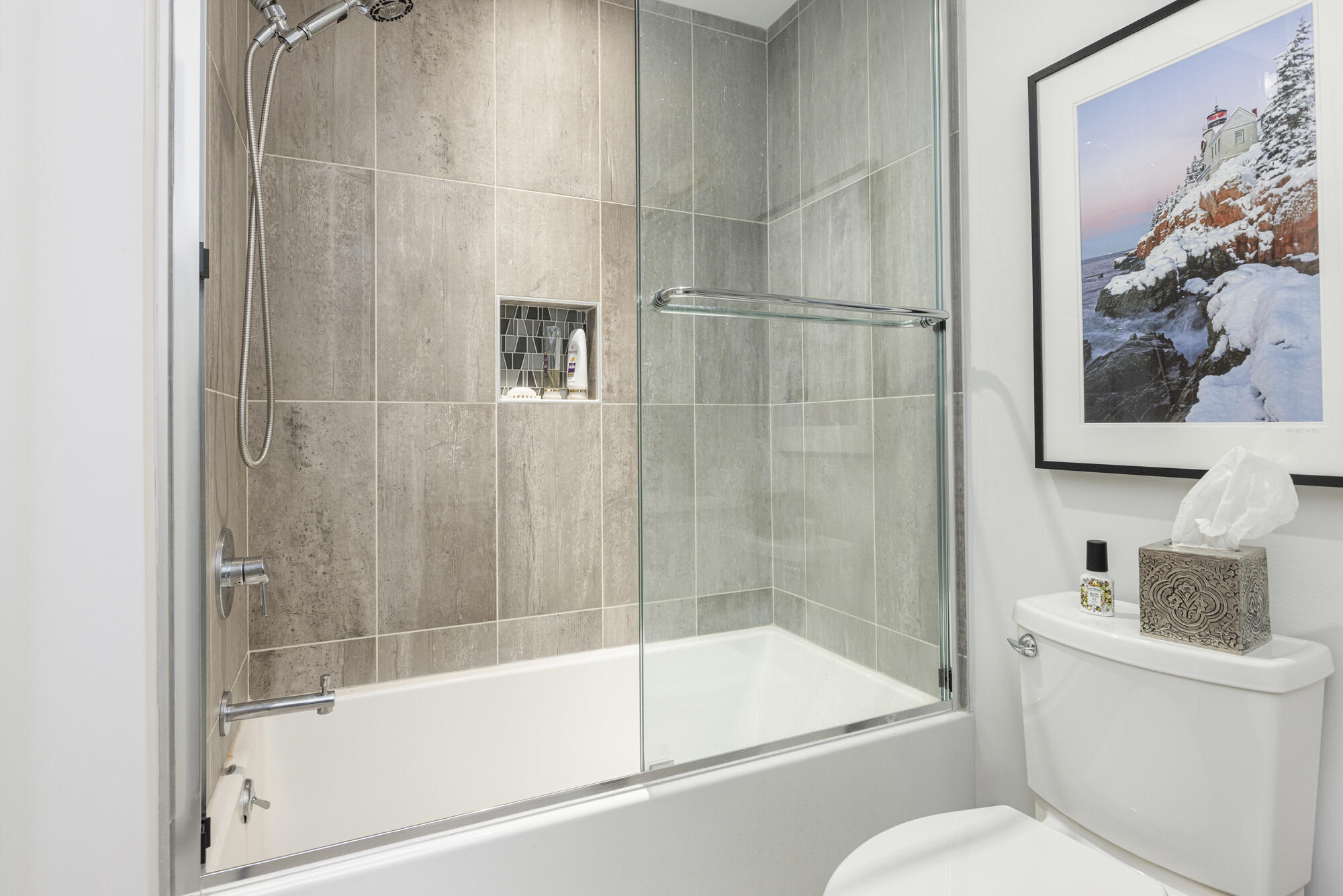113 Newbury Street, 402
