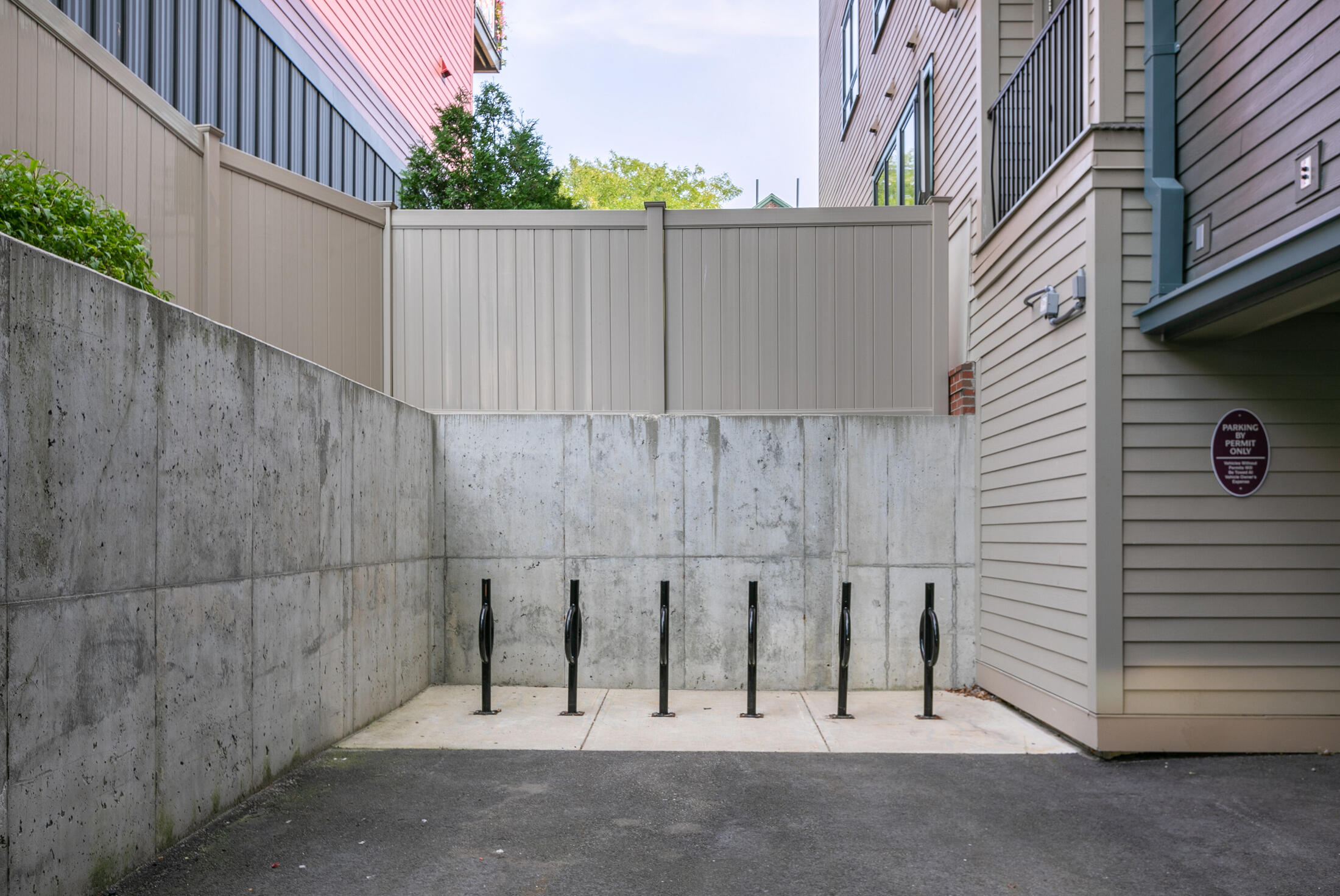 113 Newbury Street, 402