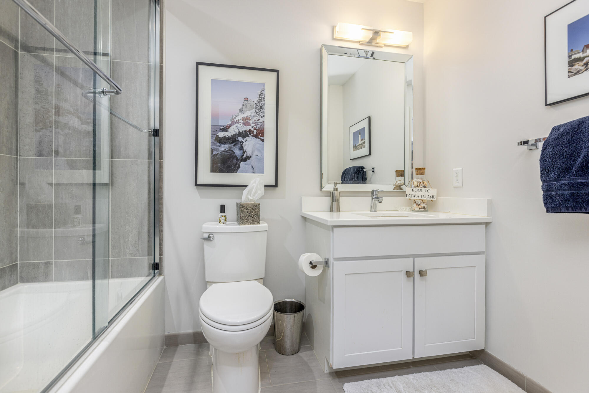 113 Newbury Street, 402