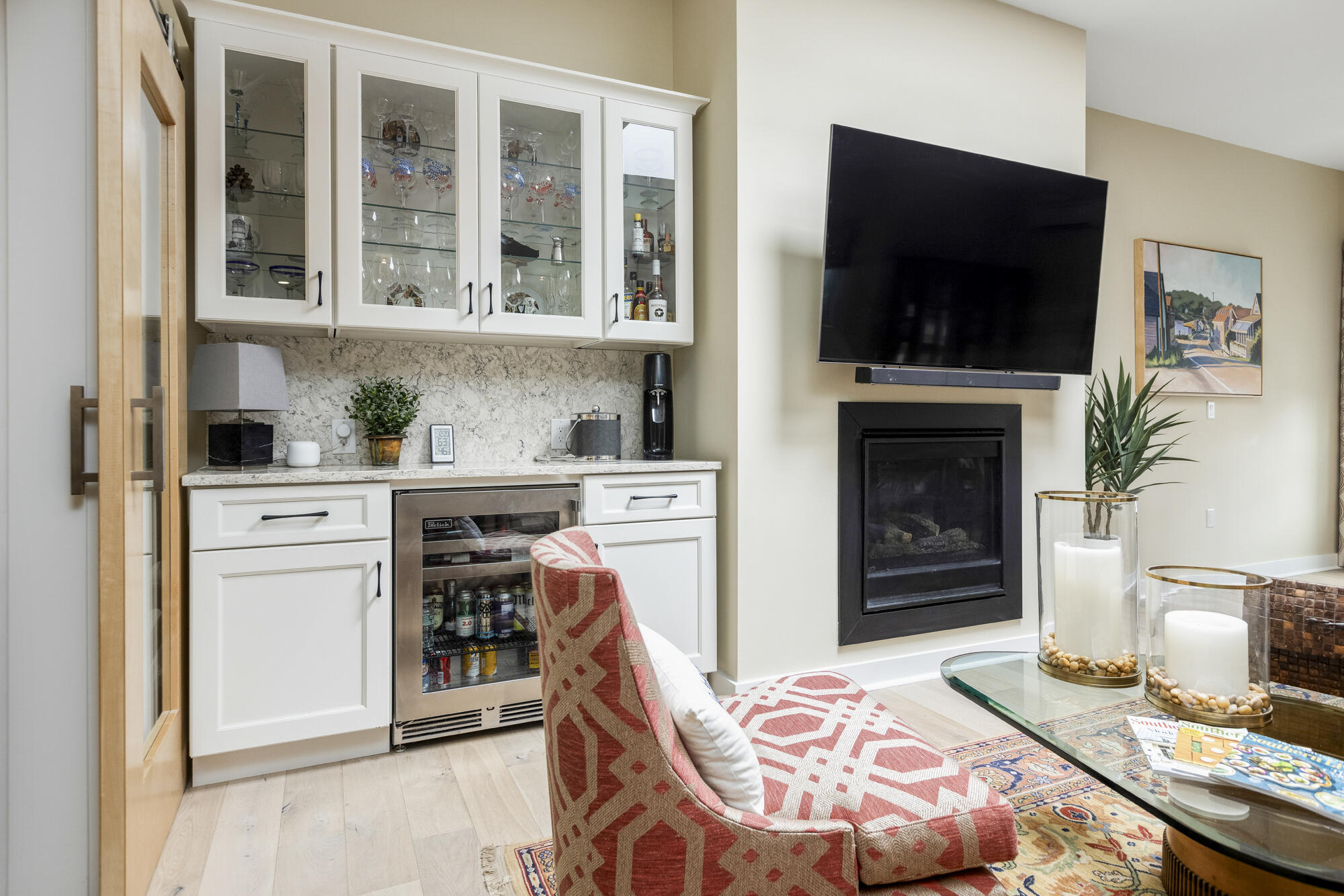113 Newbury Street, 402