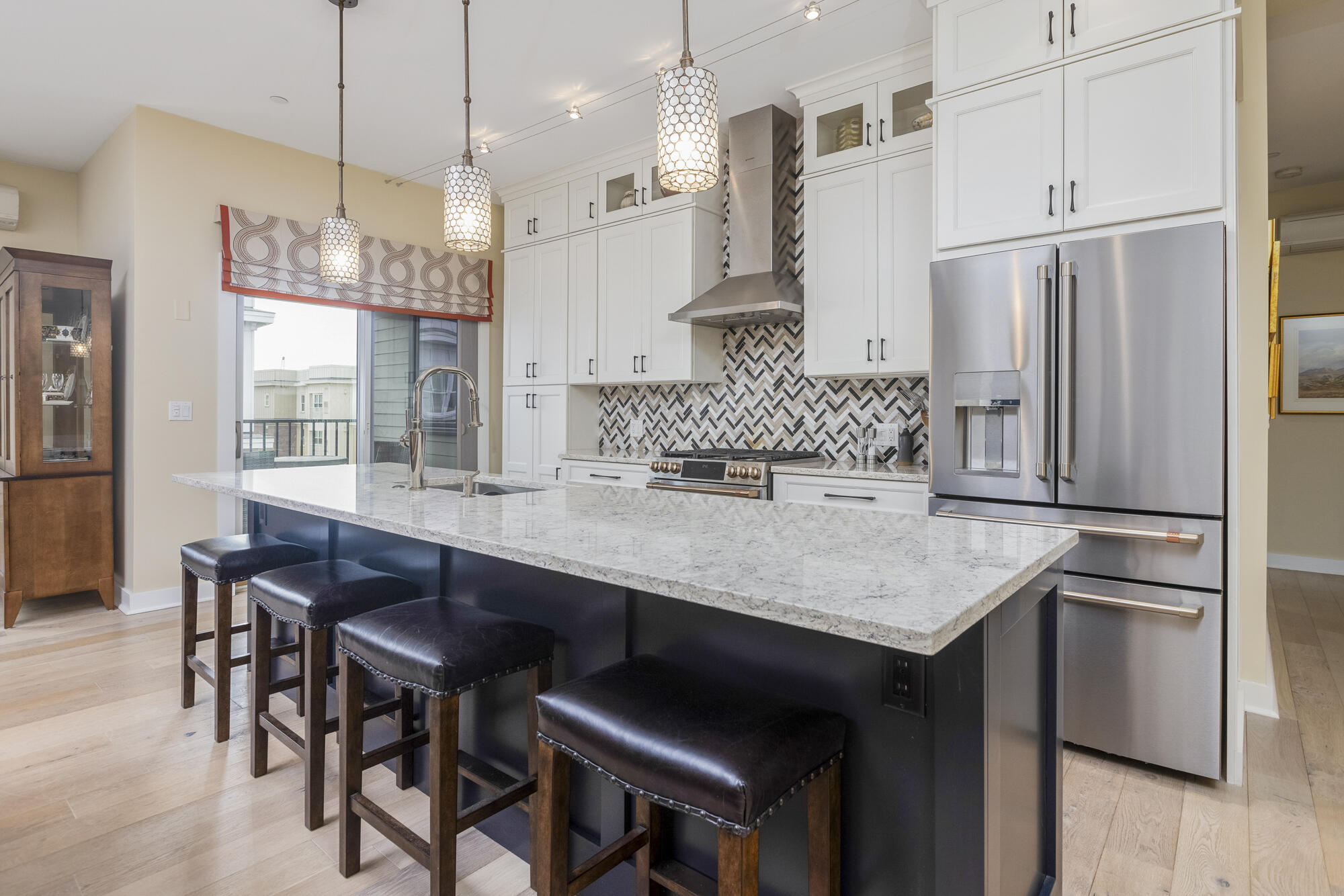 113 Newbury Street, 402