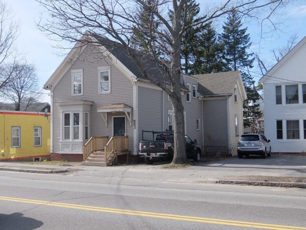 883 Broadway