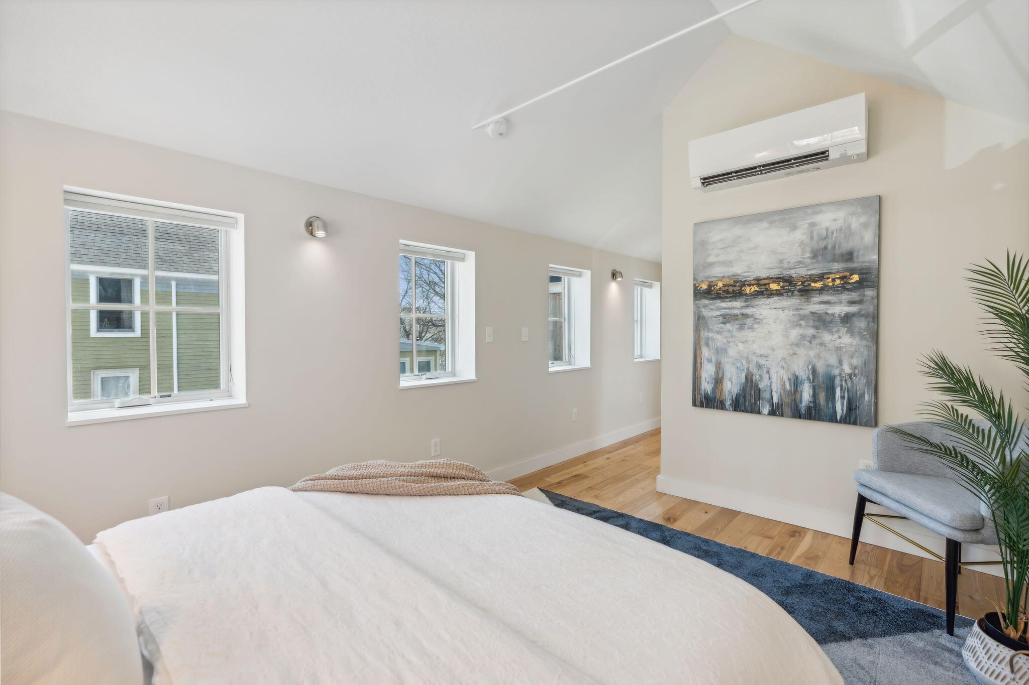 34 Hammond Street, A