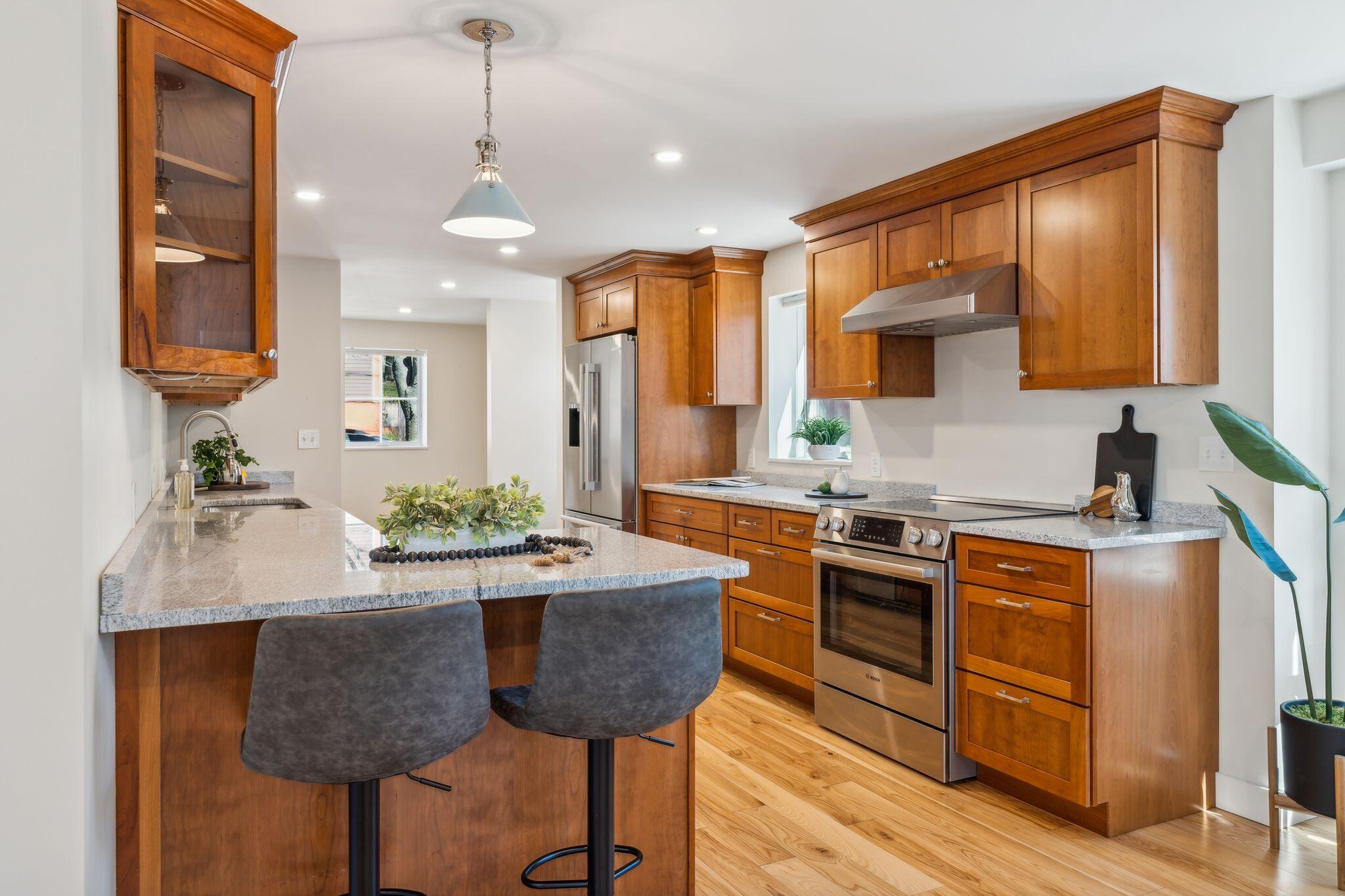 34 Hammond Street, A