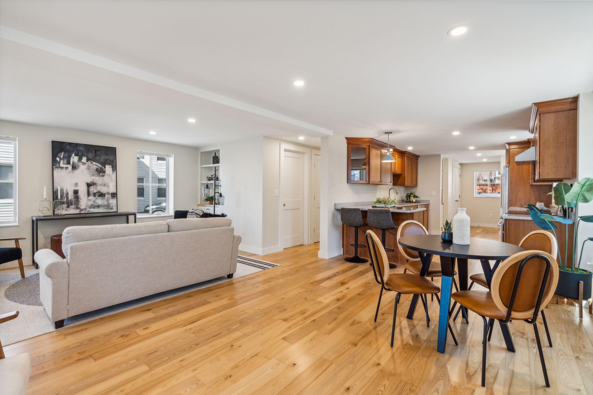 34 Hammond Street, A