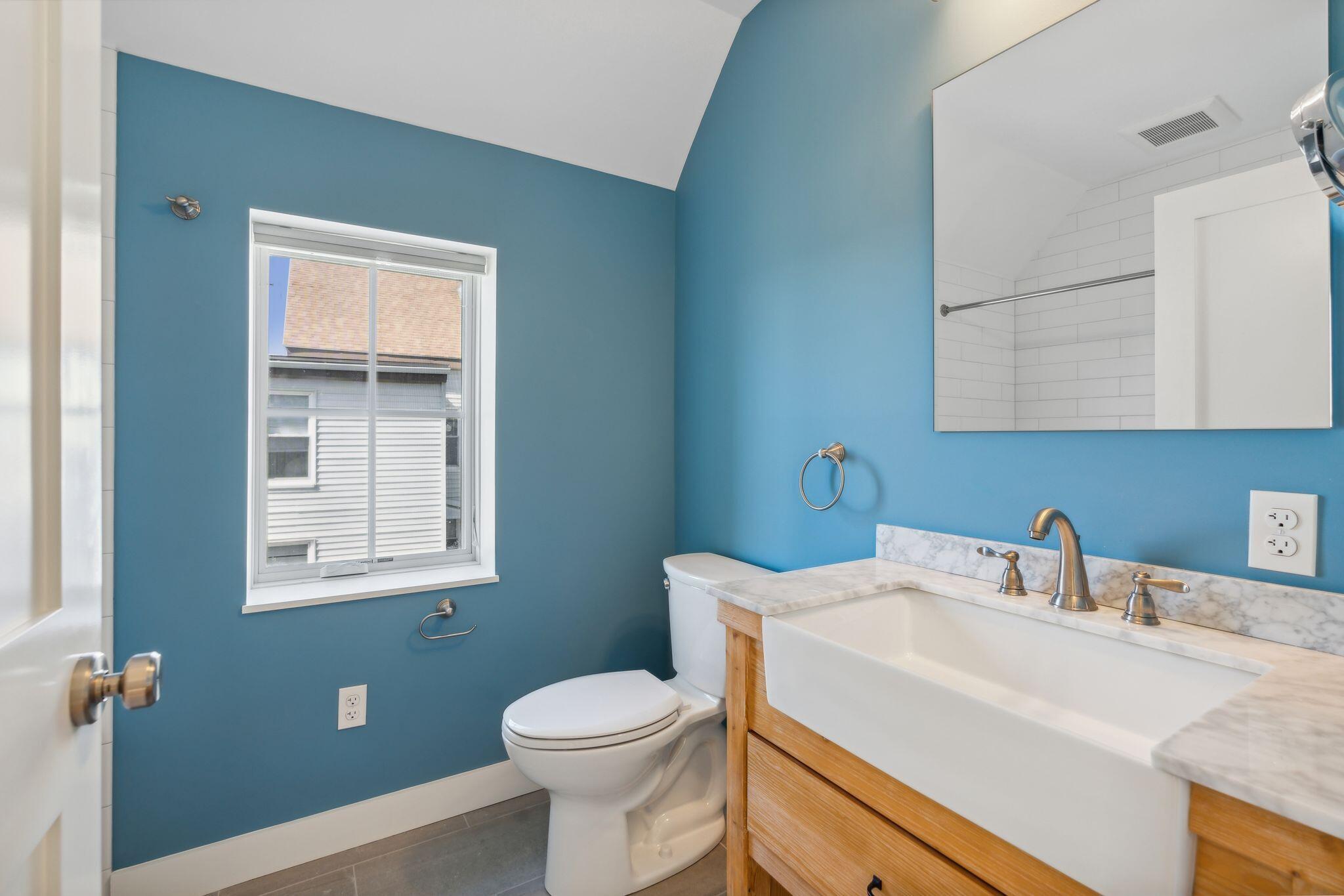 34 Hammond Street, A