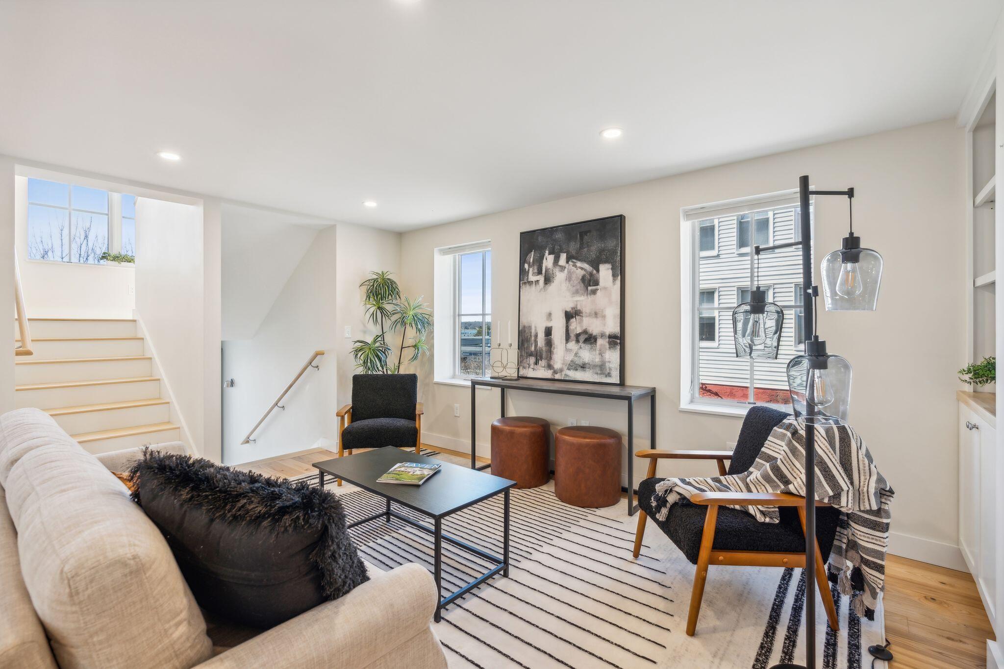 34 Hammond Street, A