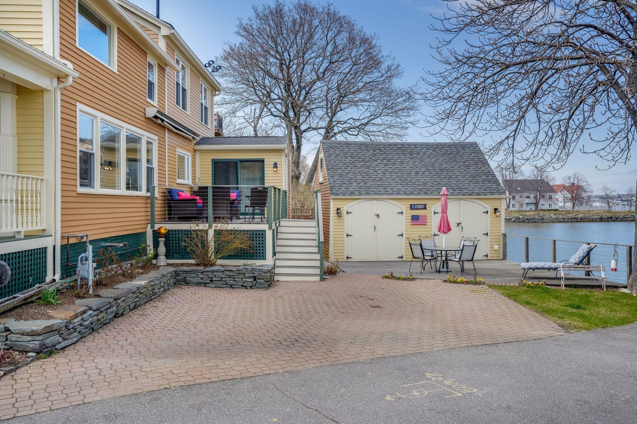 3 E Street