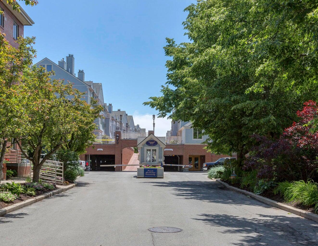 708 Chandlers Wharf, 708