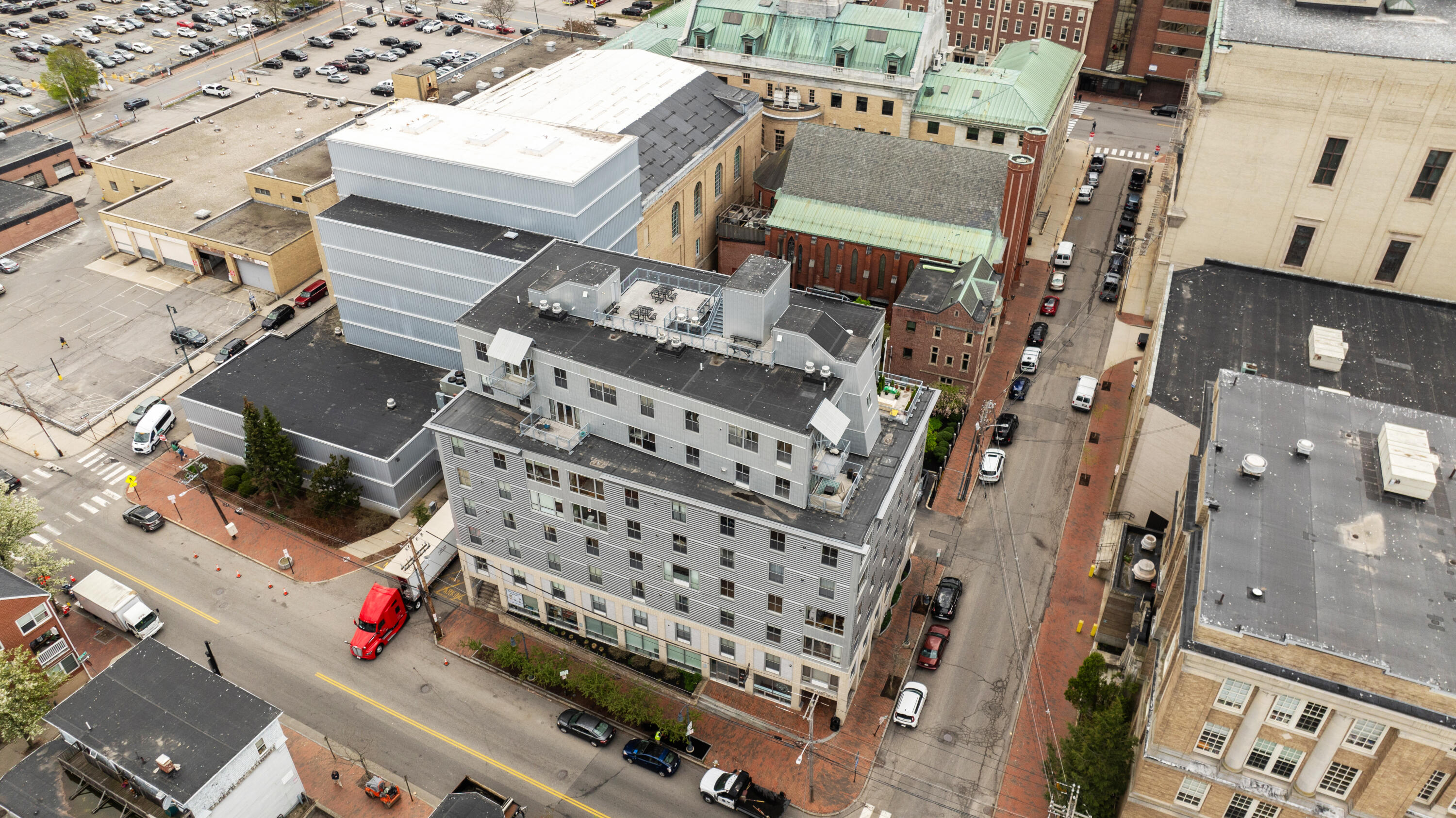 21 Chestnut Street, 601