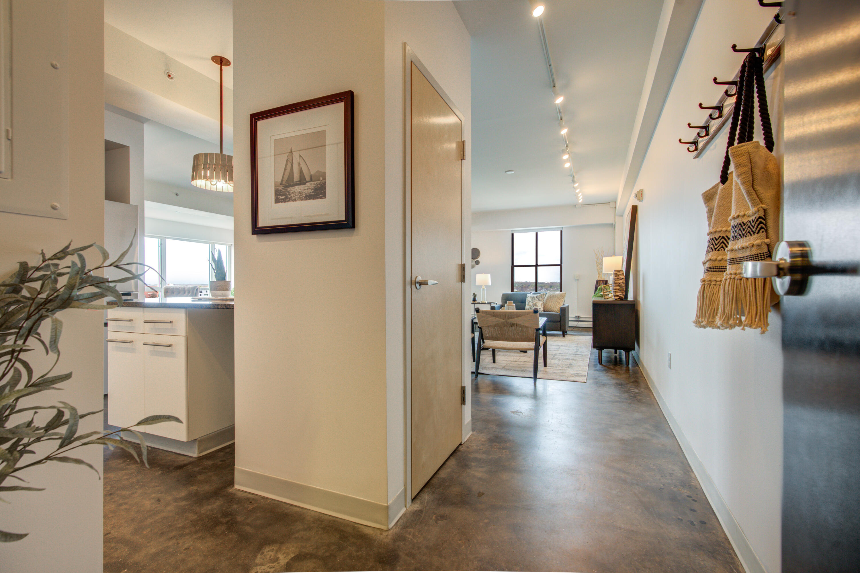 21 Chestnut Street, 601