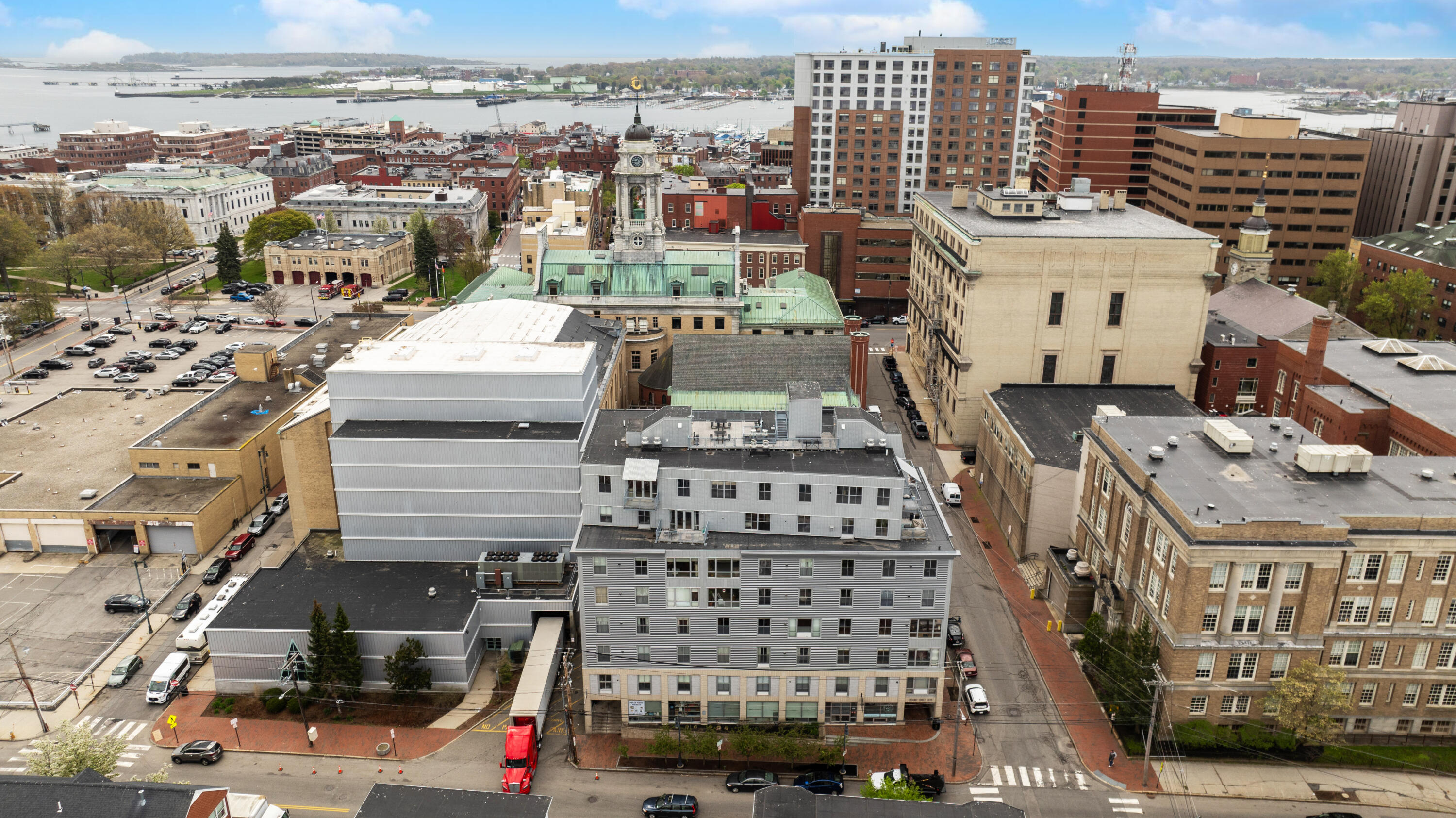 21 Chestnut Street, 601