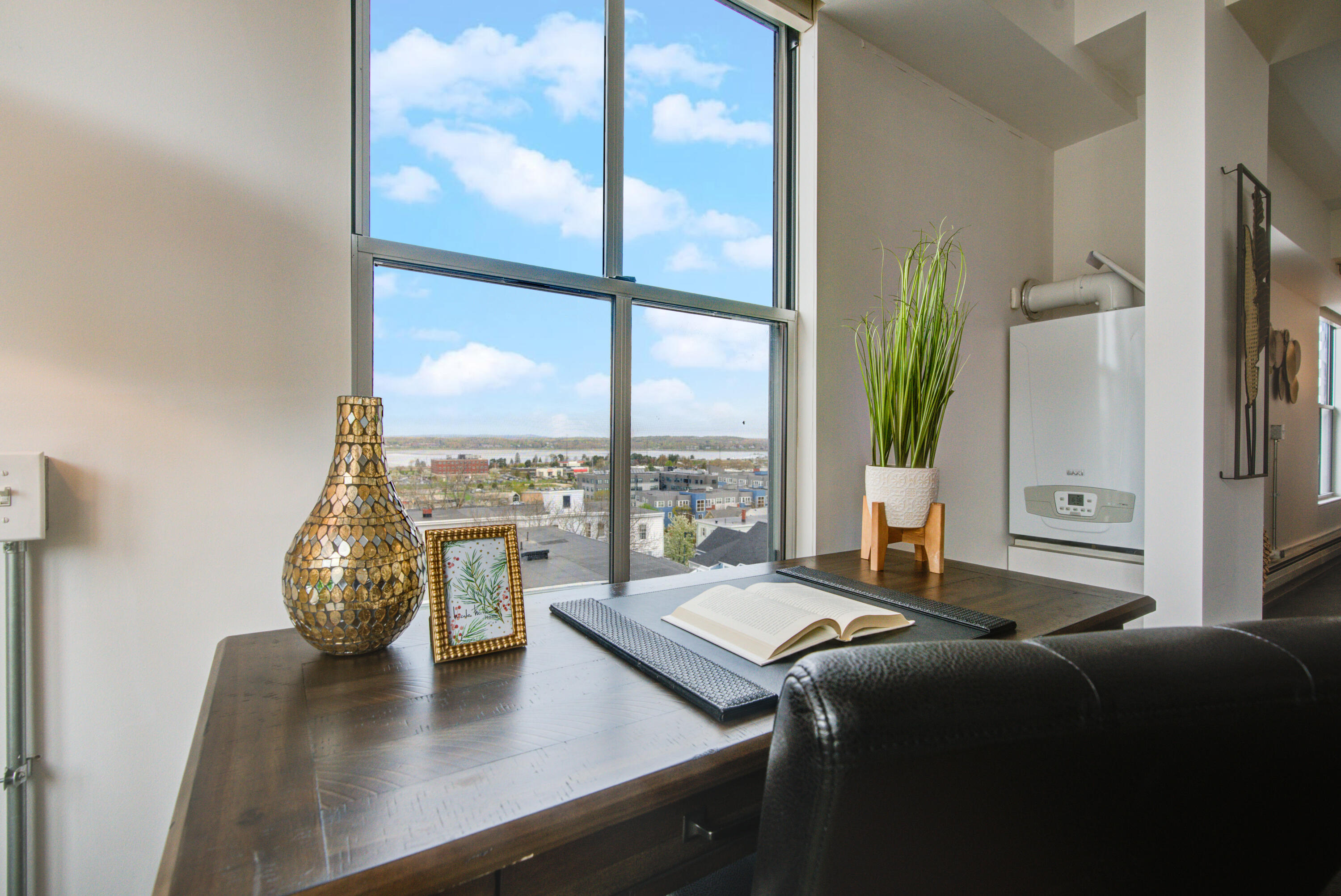 21 Chestnut Street, 601