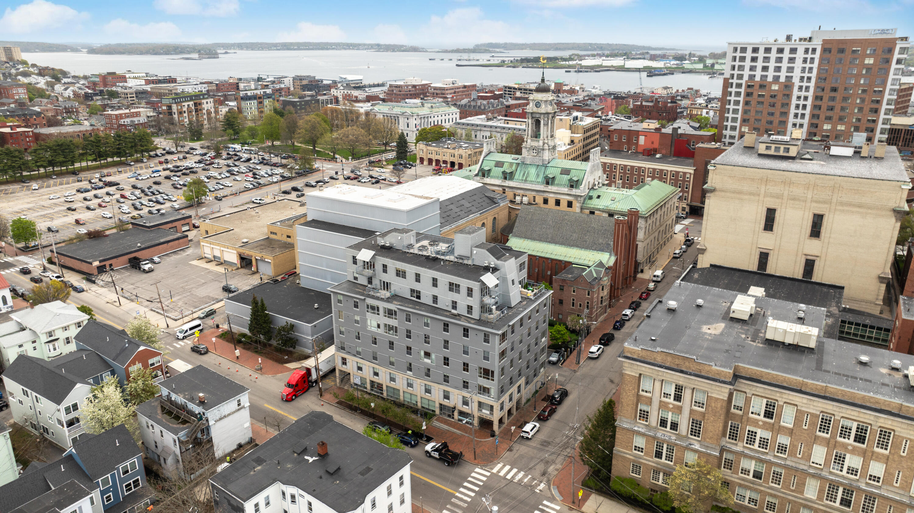 21 Chestnut Street, 601