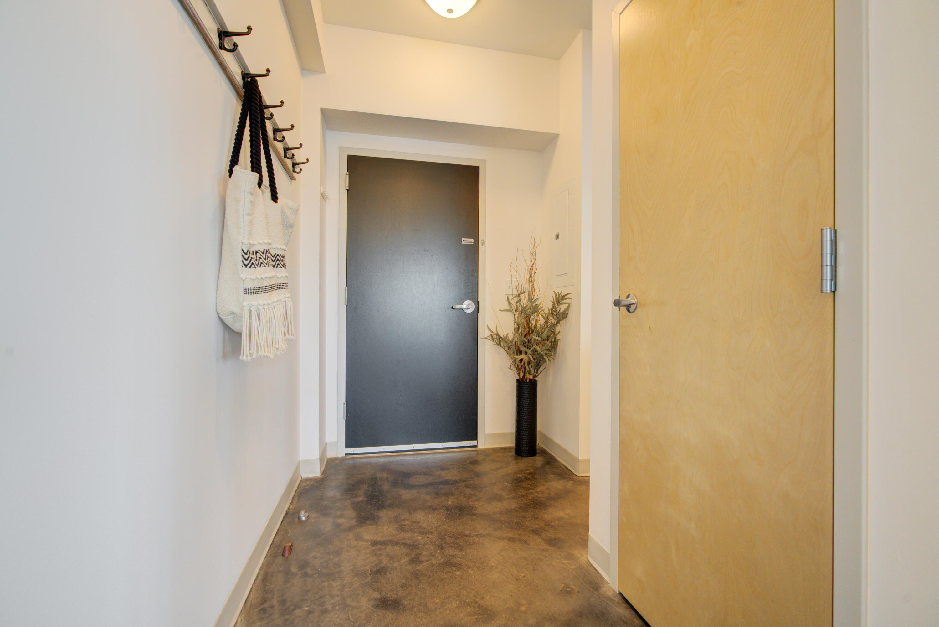 21 Chestnut Street, 601