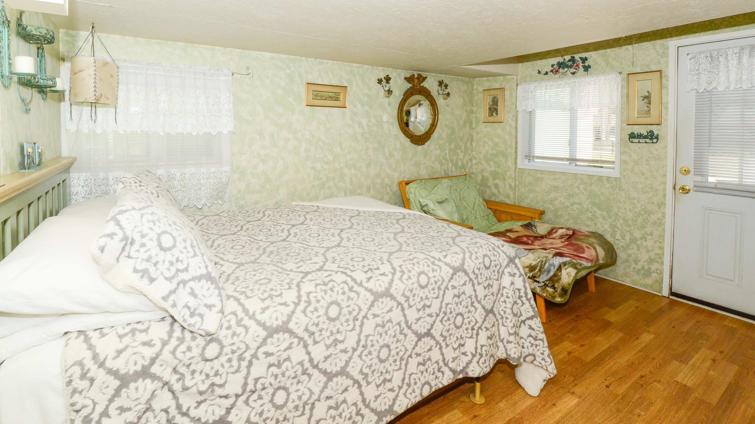 11 Boulder Road