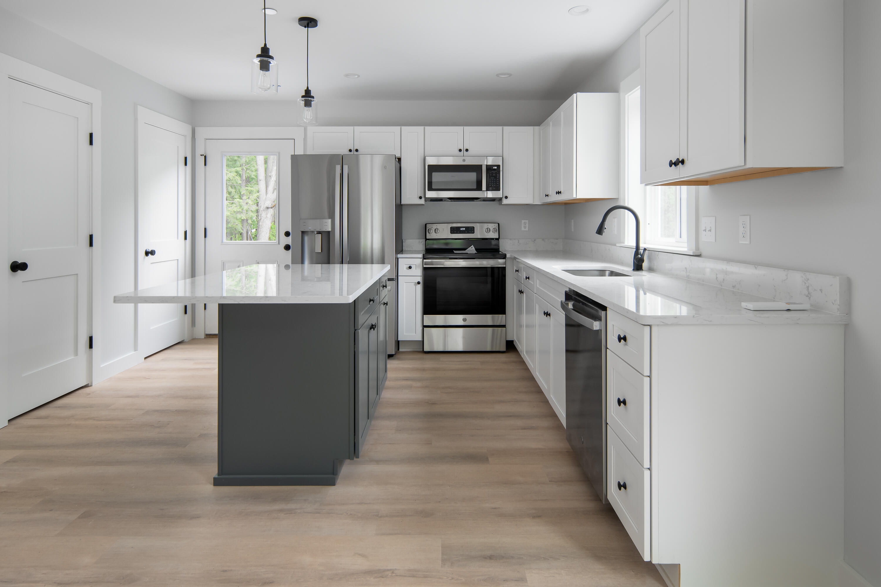 64 Old Orchard Road, 103