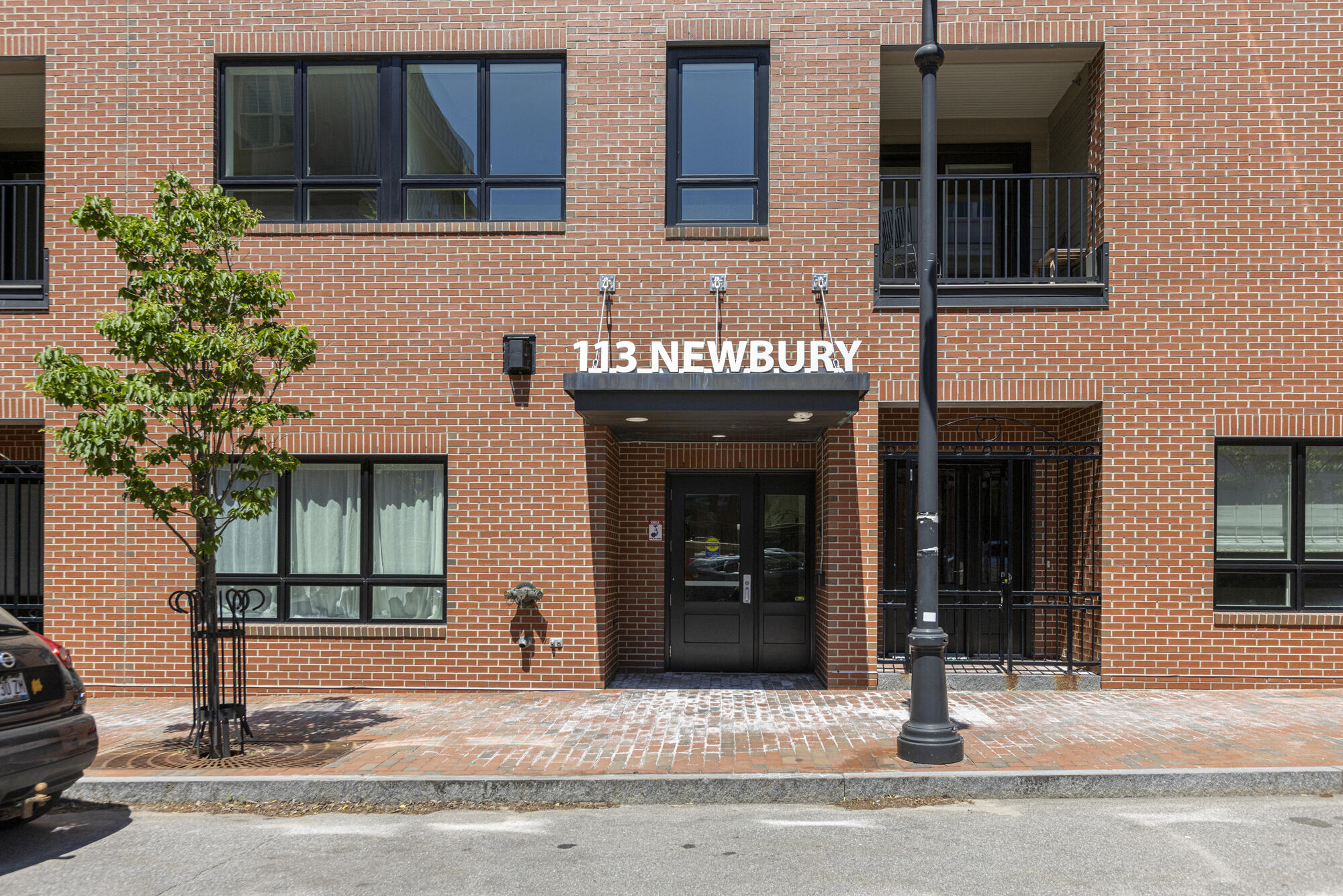 113 Newbury Street, 408