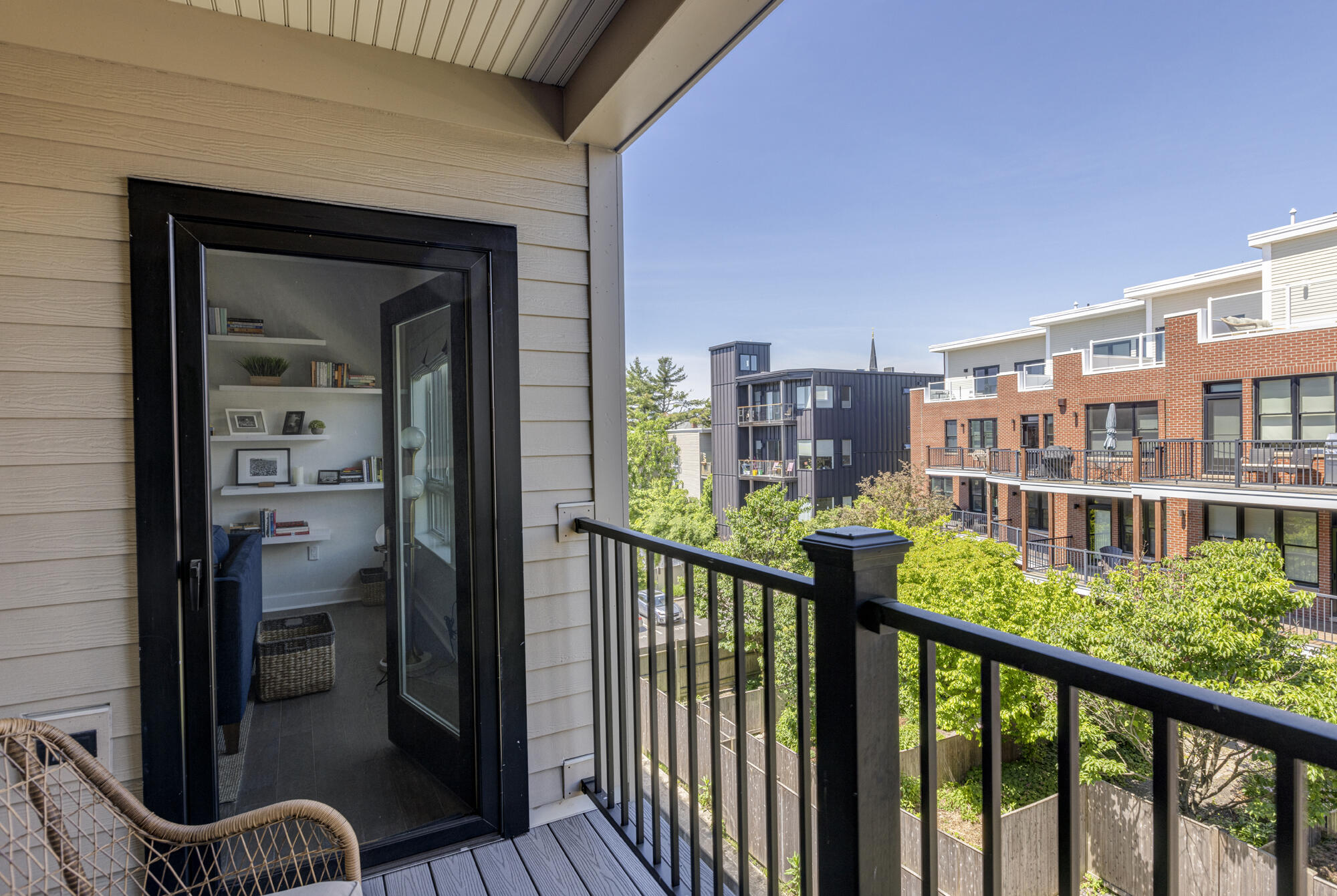113 Newbury Street, 408