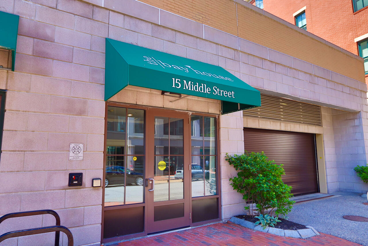 15 Middle Street, 310