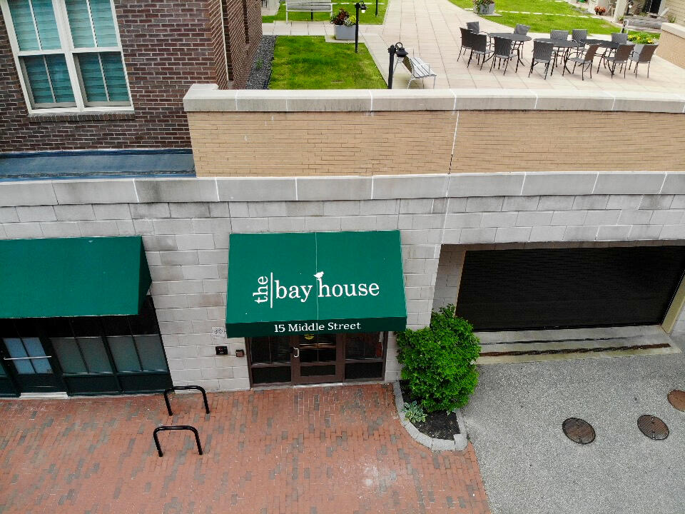 15 Middle Street, 310