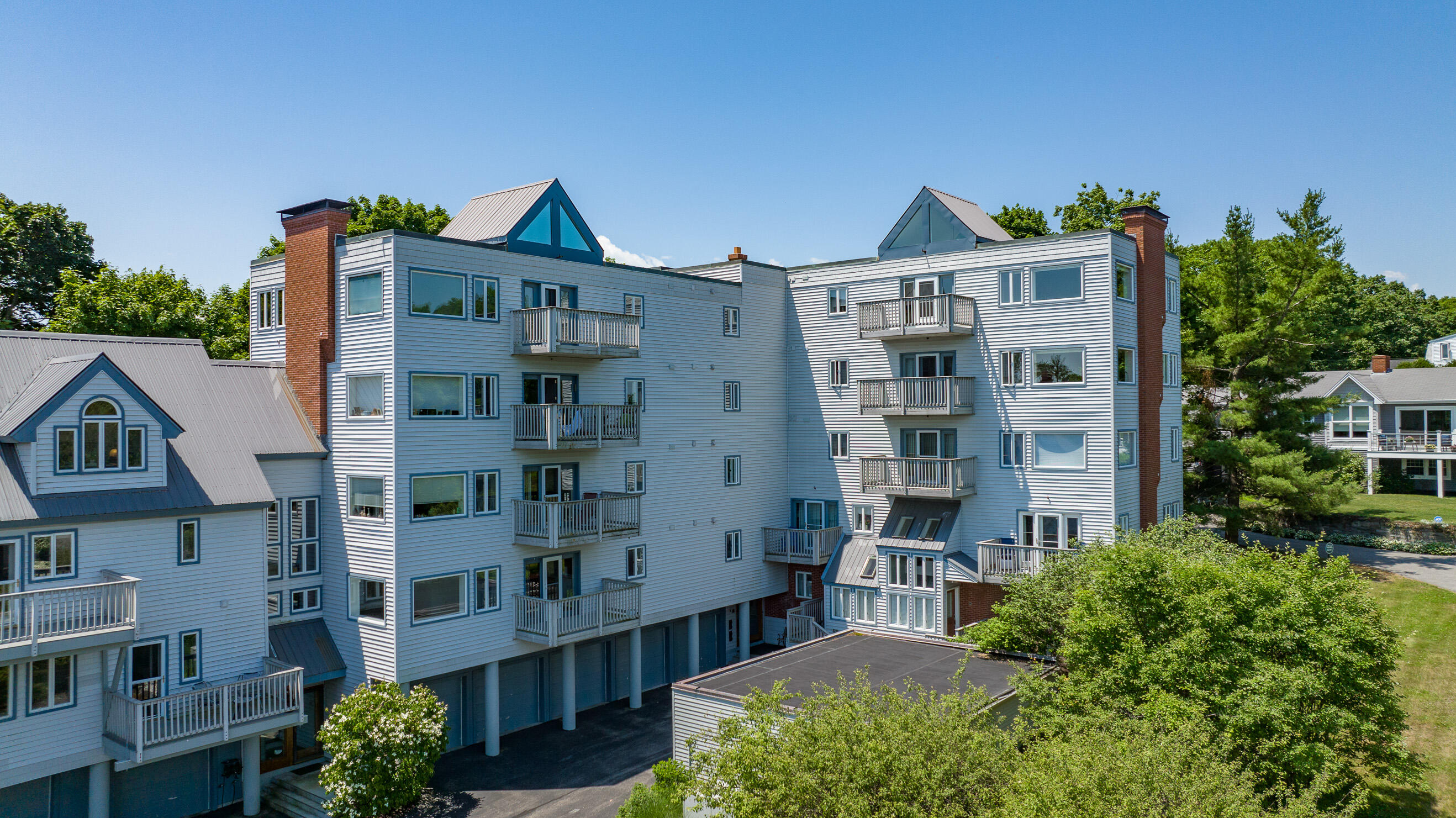 149 Fort Road, 10