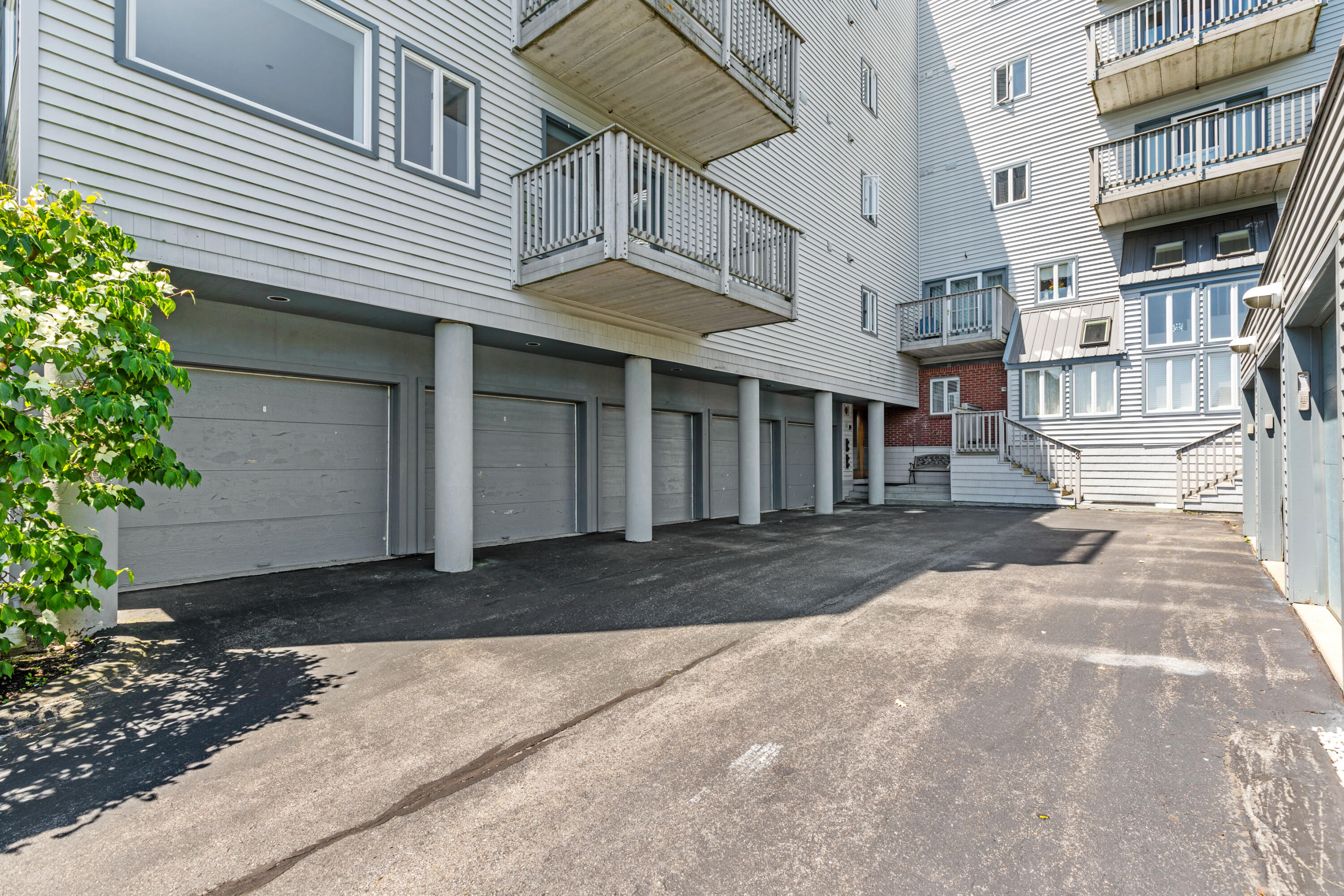 149 Fort Road, 10