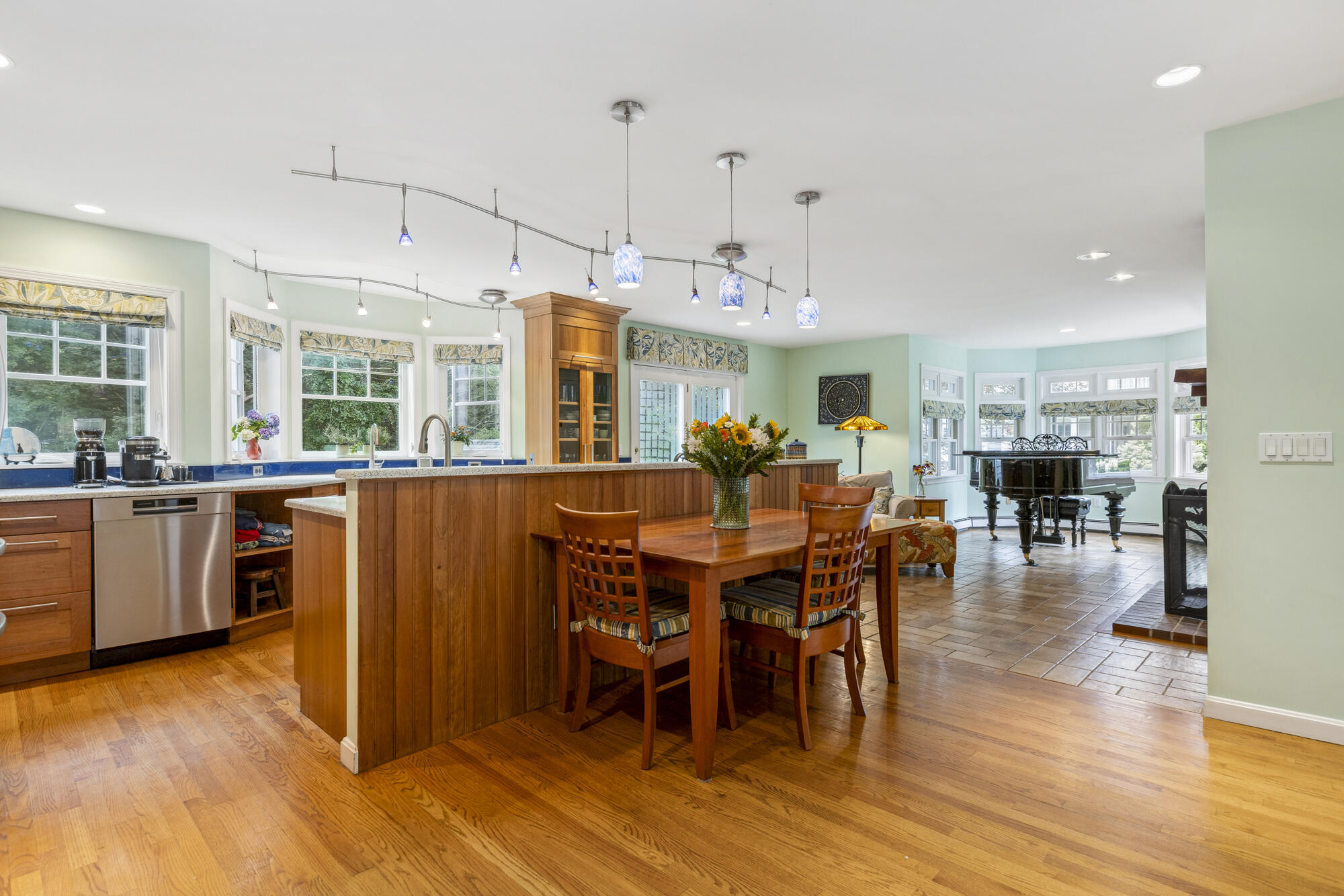 4 Meadowview Lane
