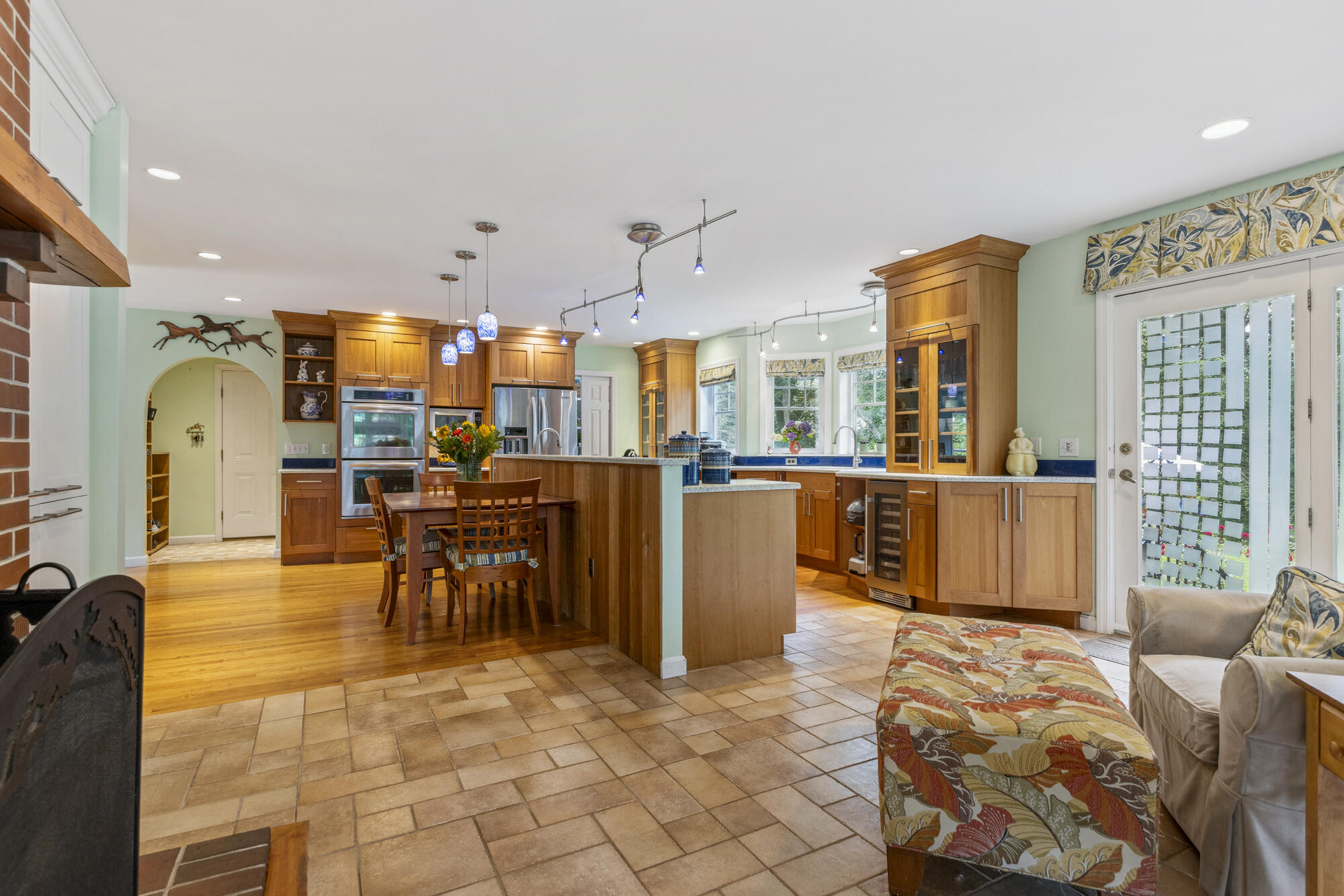 4 Meadowview Lane