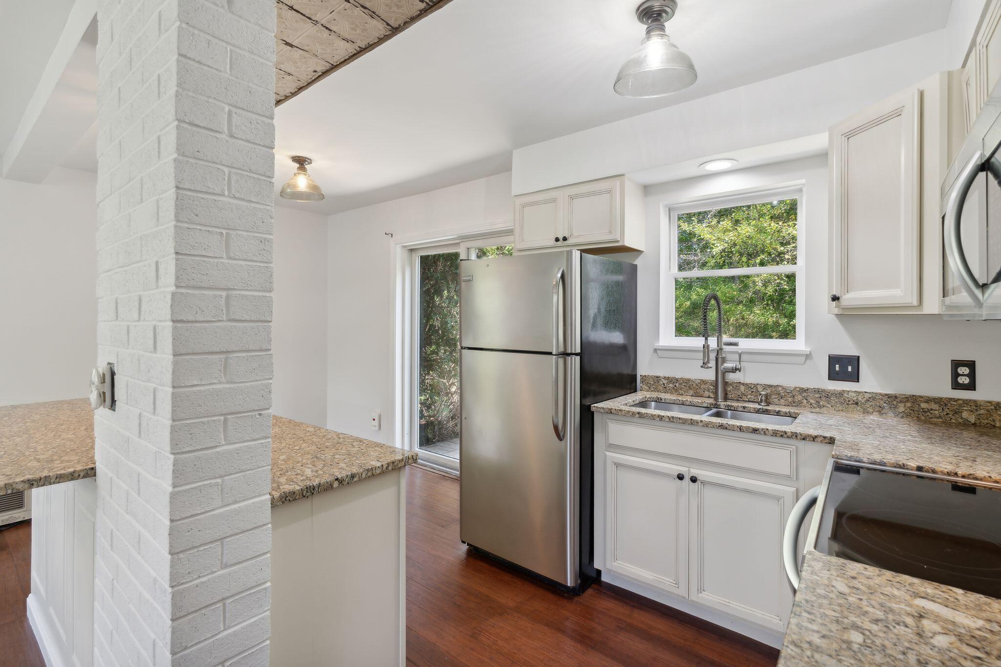 43 Glenridge Drive, 43