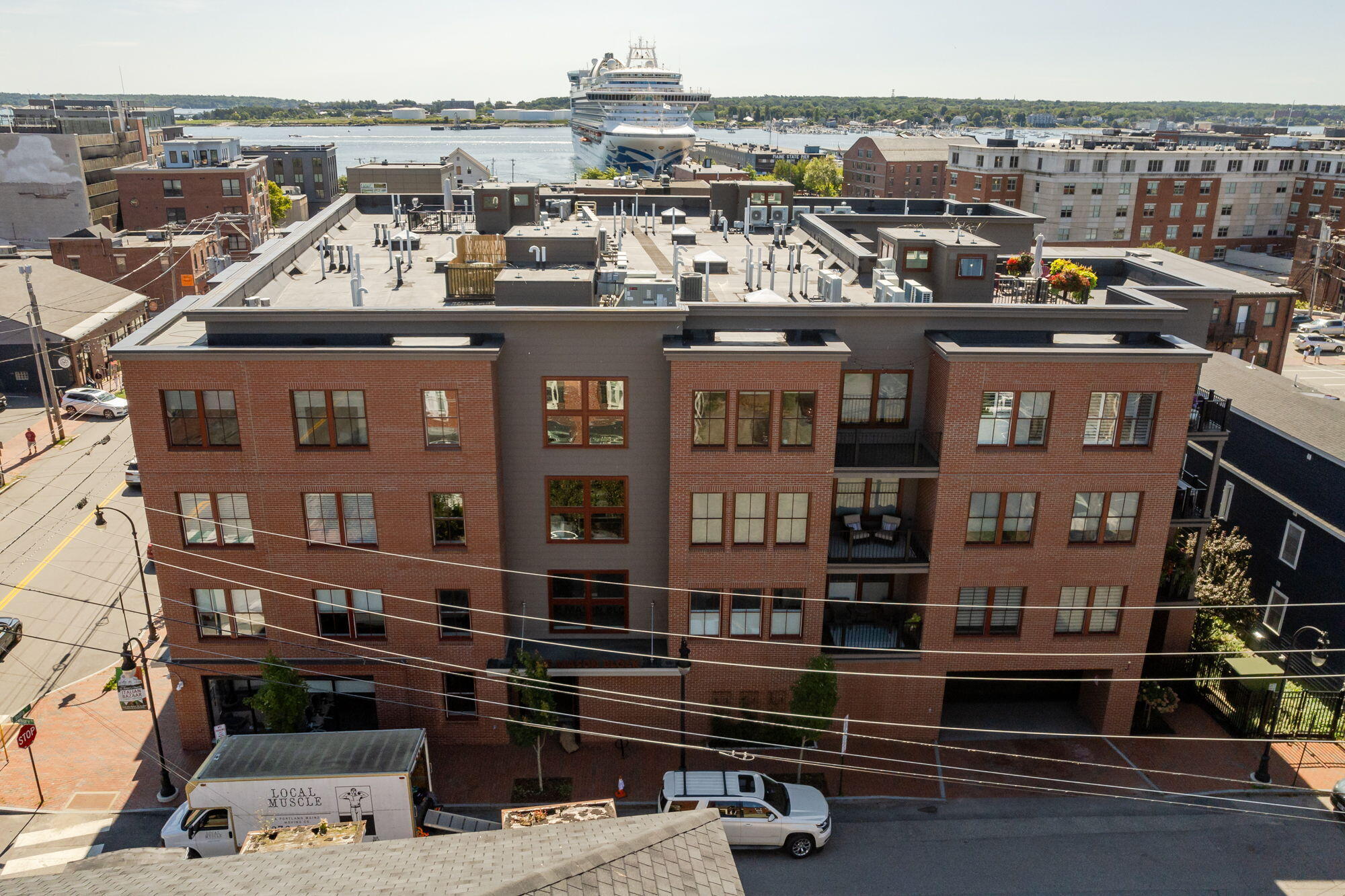 62 India Street, 304