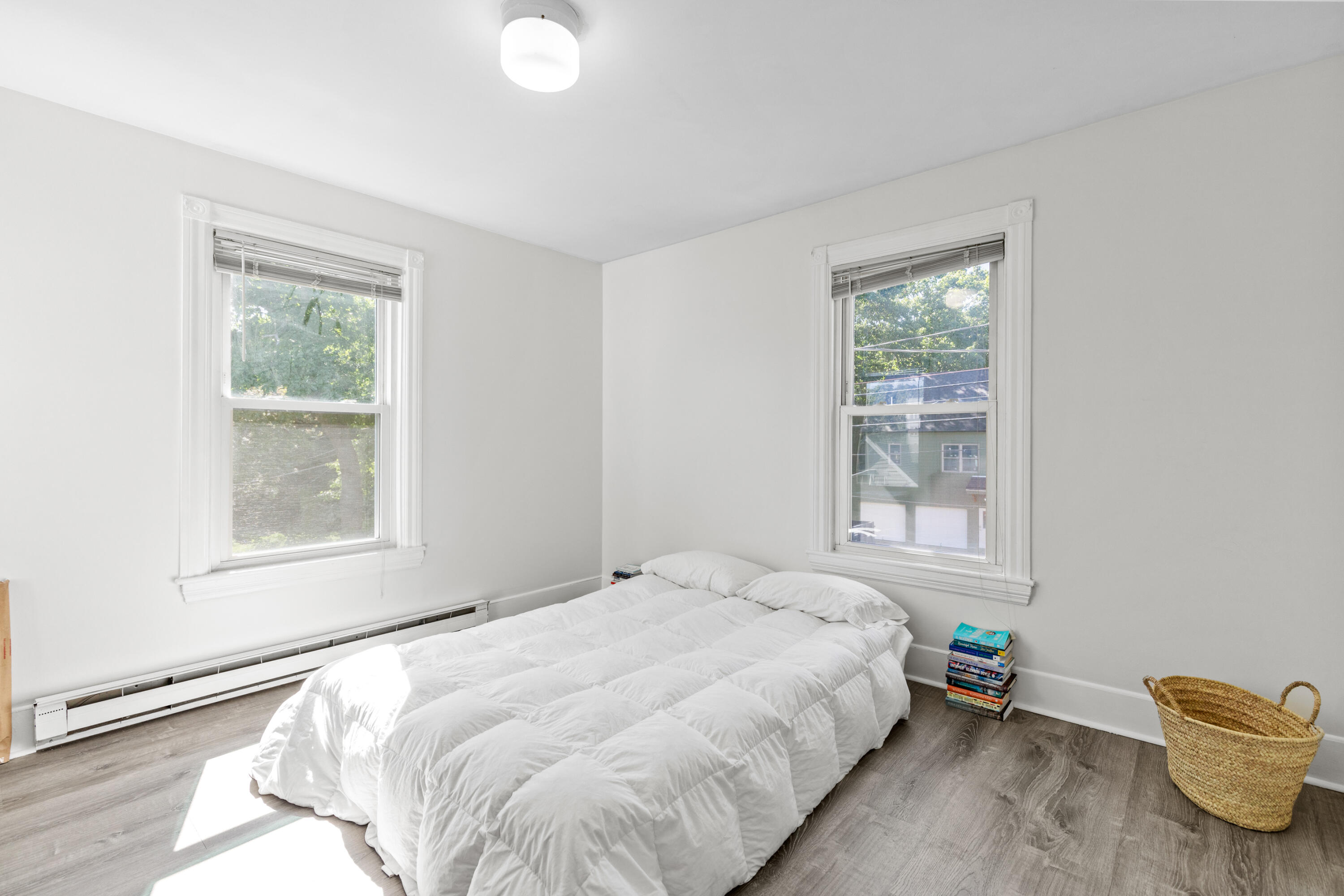 60 Surfsite Road