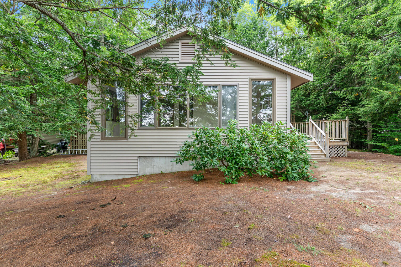 45 Lakeside Drive