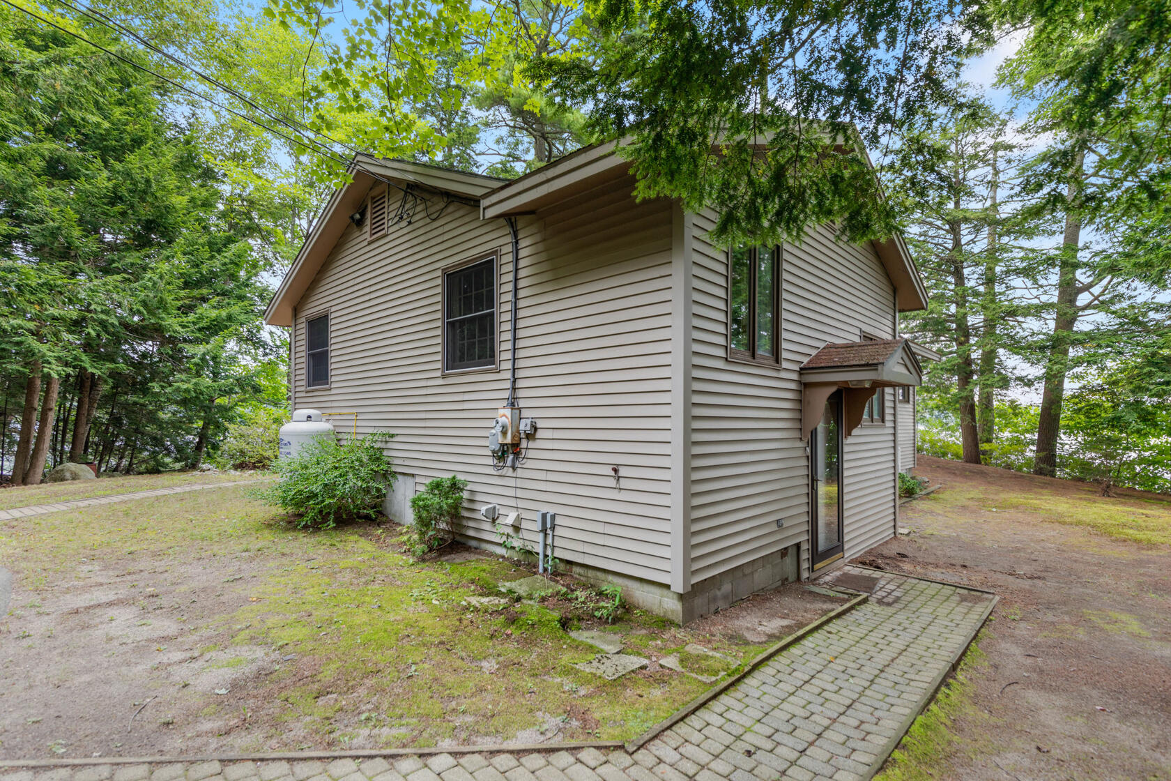 45 Lakeside Drive