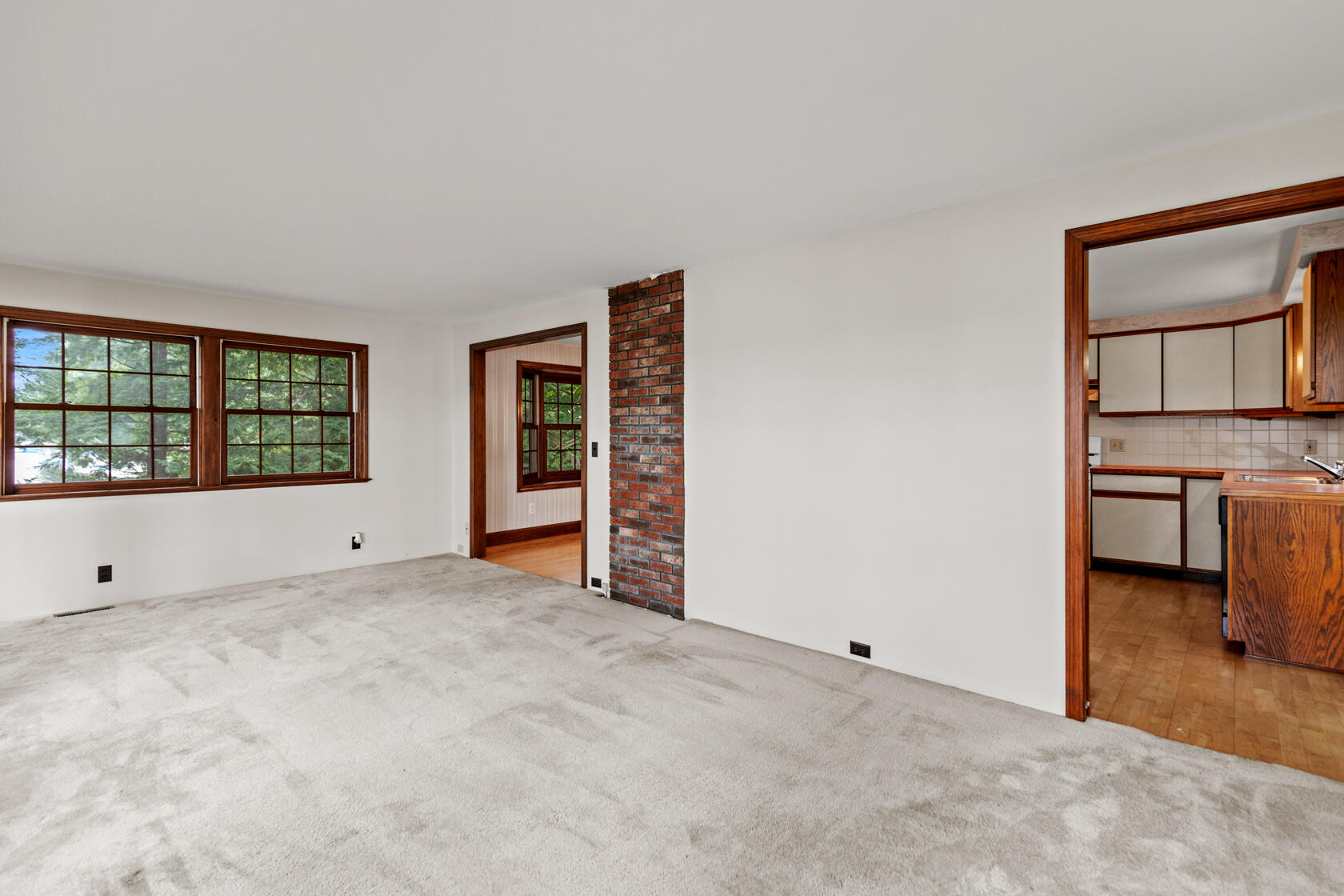 45 Lakeside Drive