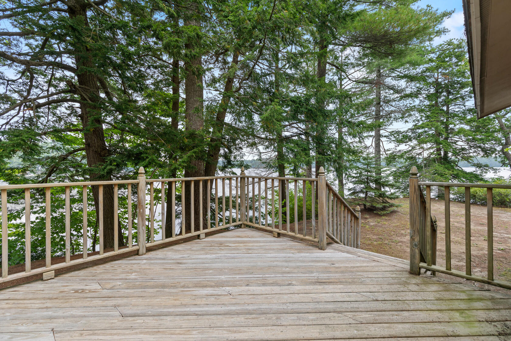 45 Lakeside Drive