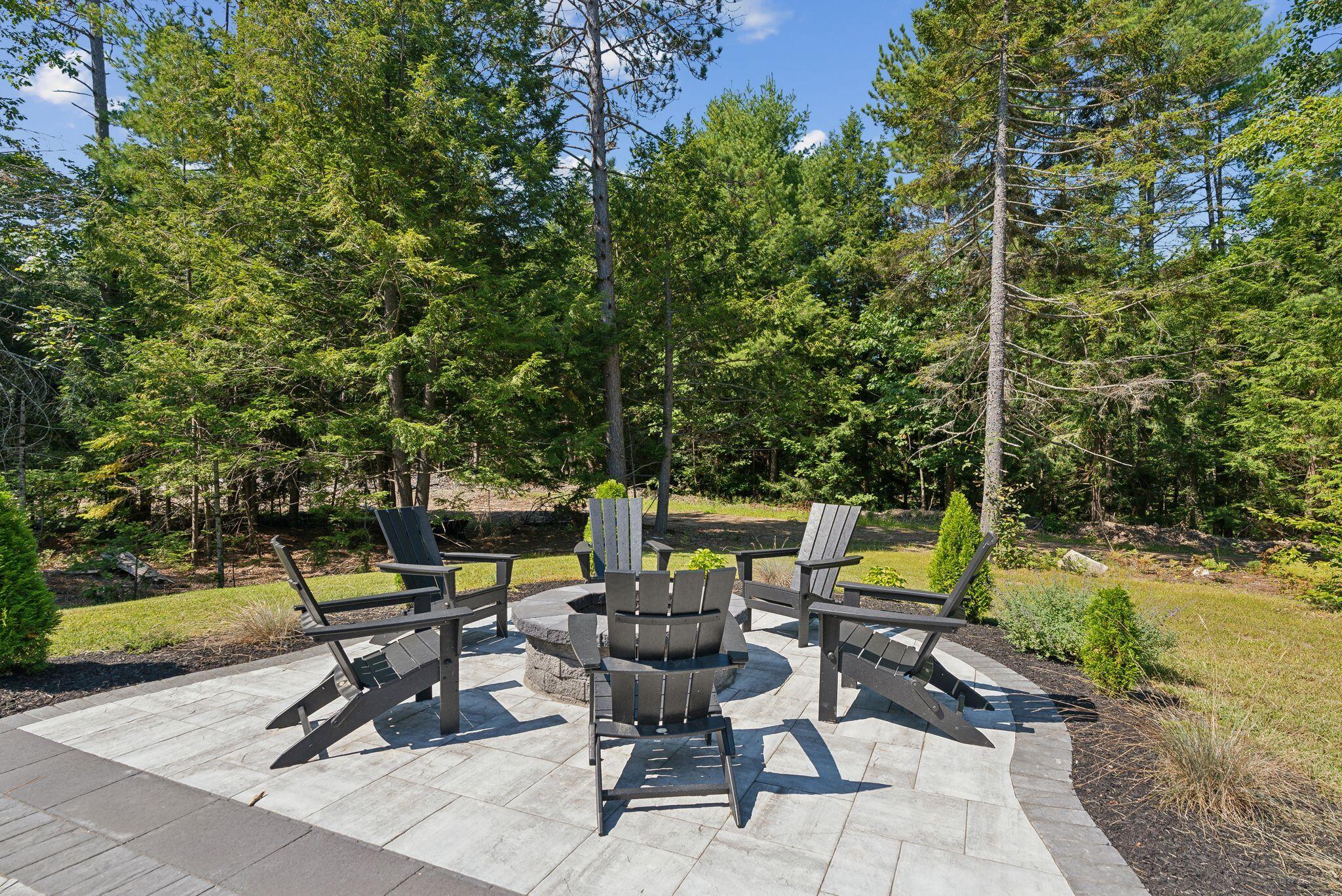 735 Hallowell Road