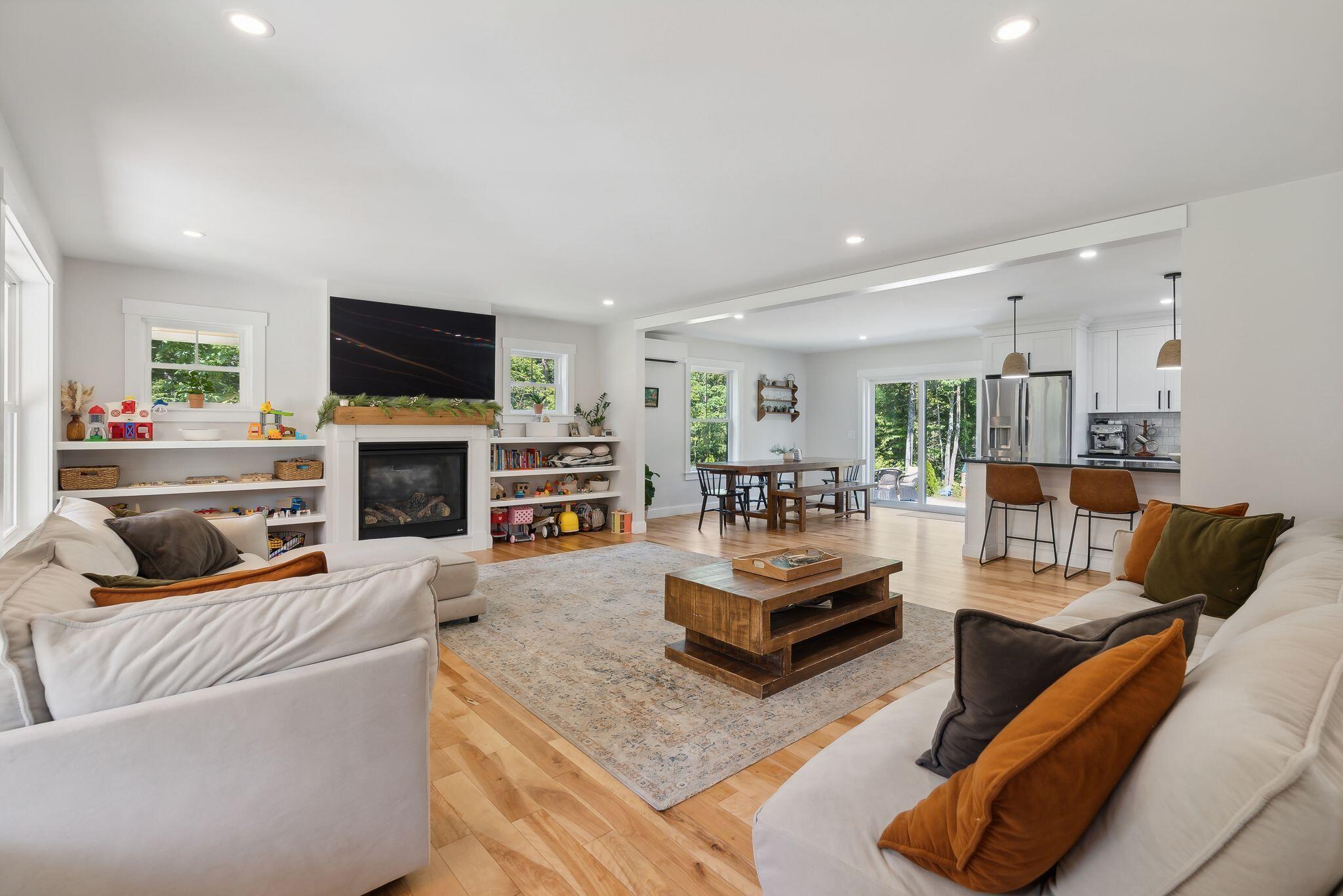 735 Hallowell Road